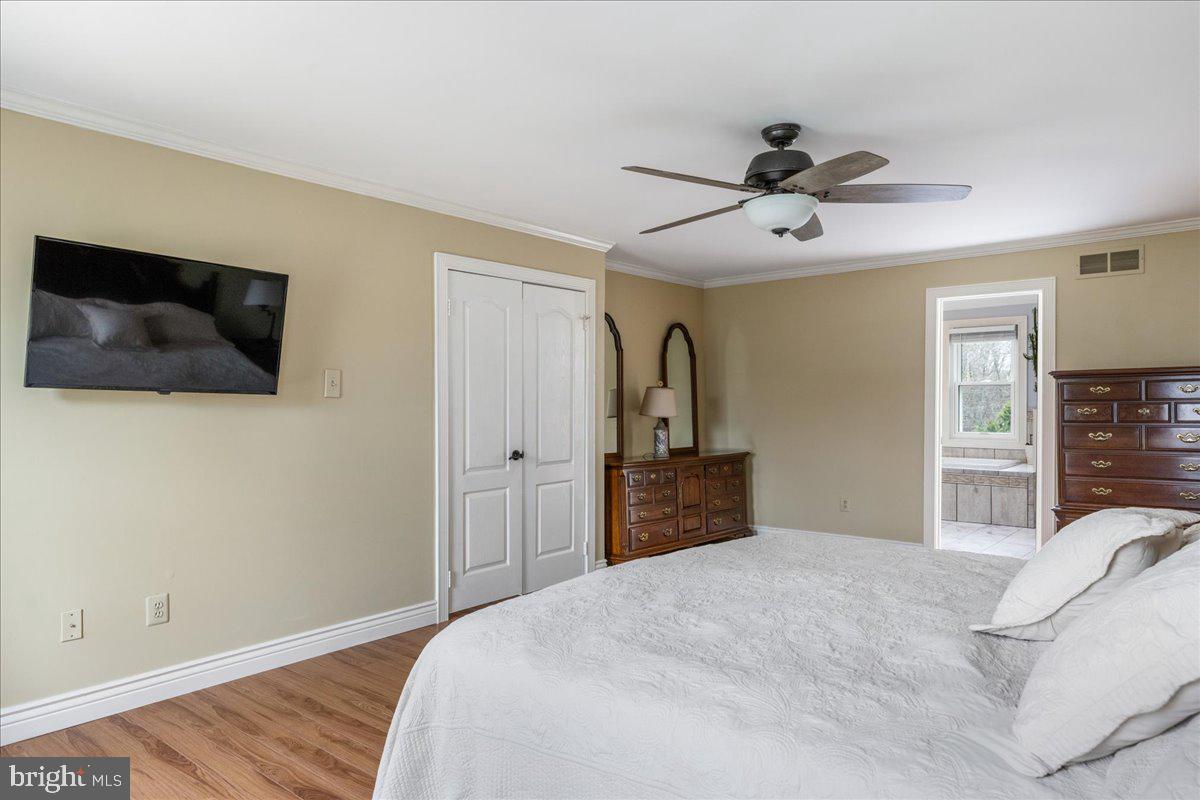 HAMPTON CHASE - Residential