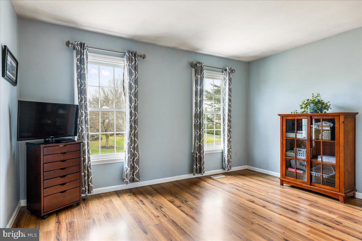 HAMPTON CHASE - Residential