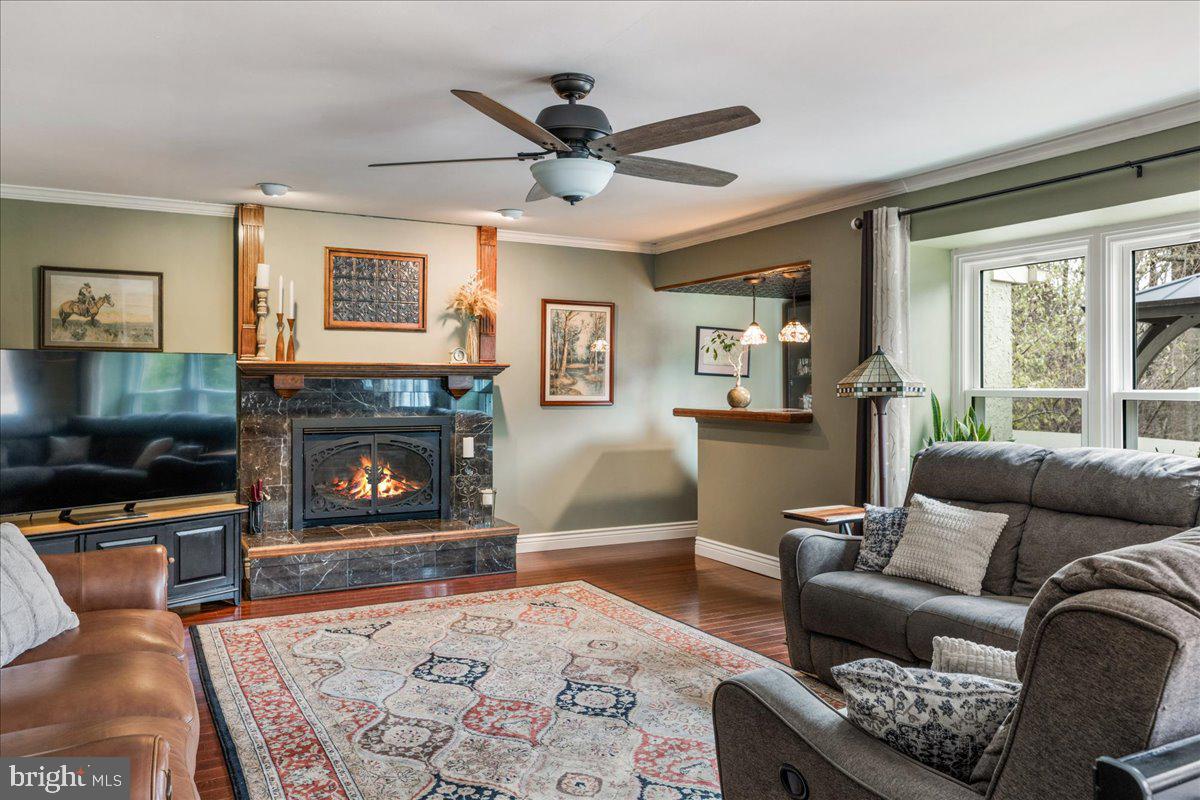 HAMPTON CHASE - Residential