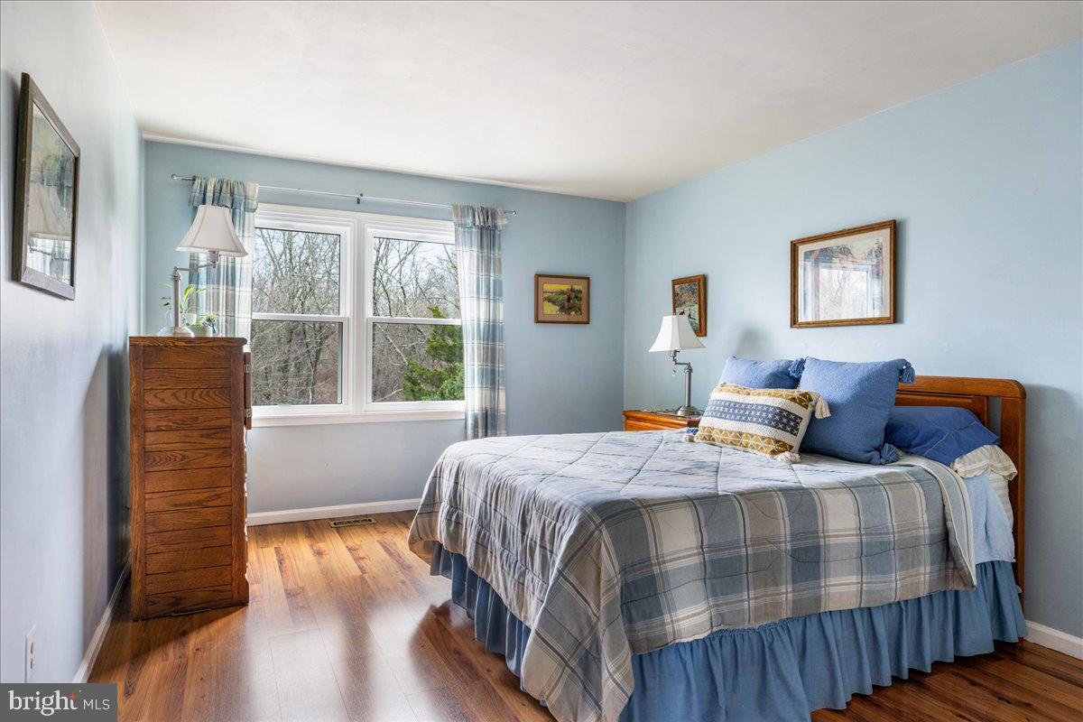 HAMPTON CHASE - Residential