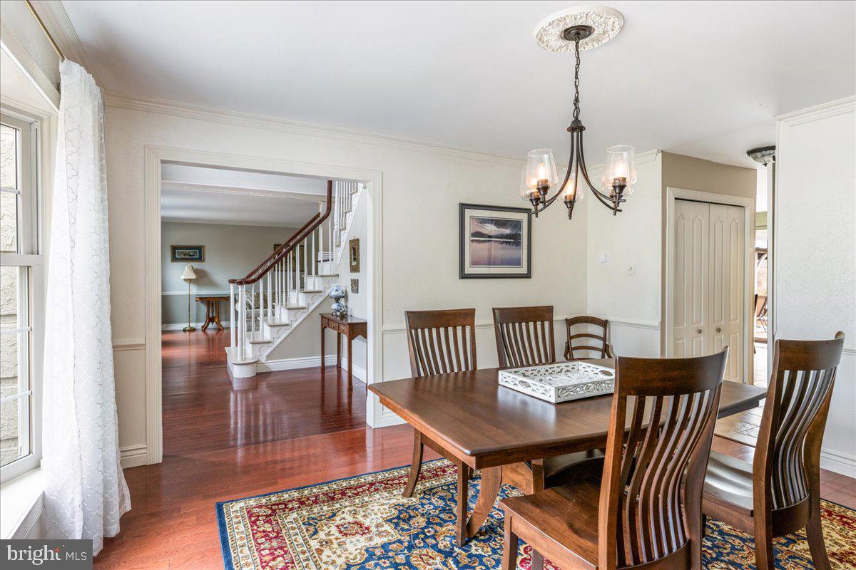 HAMPTON CHASE - Residential