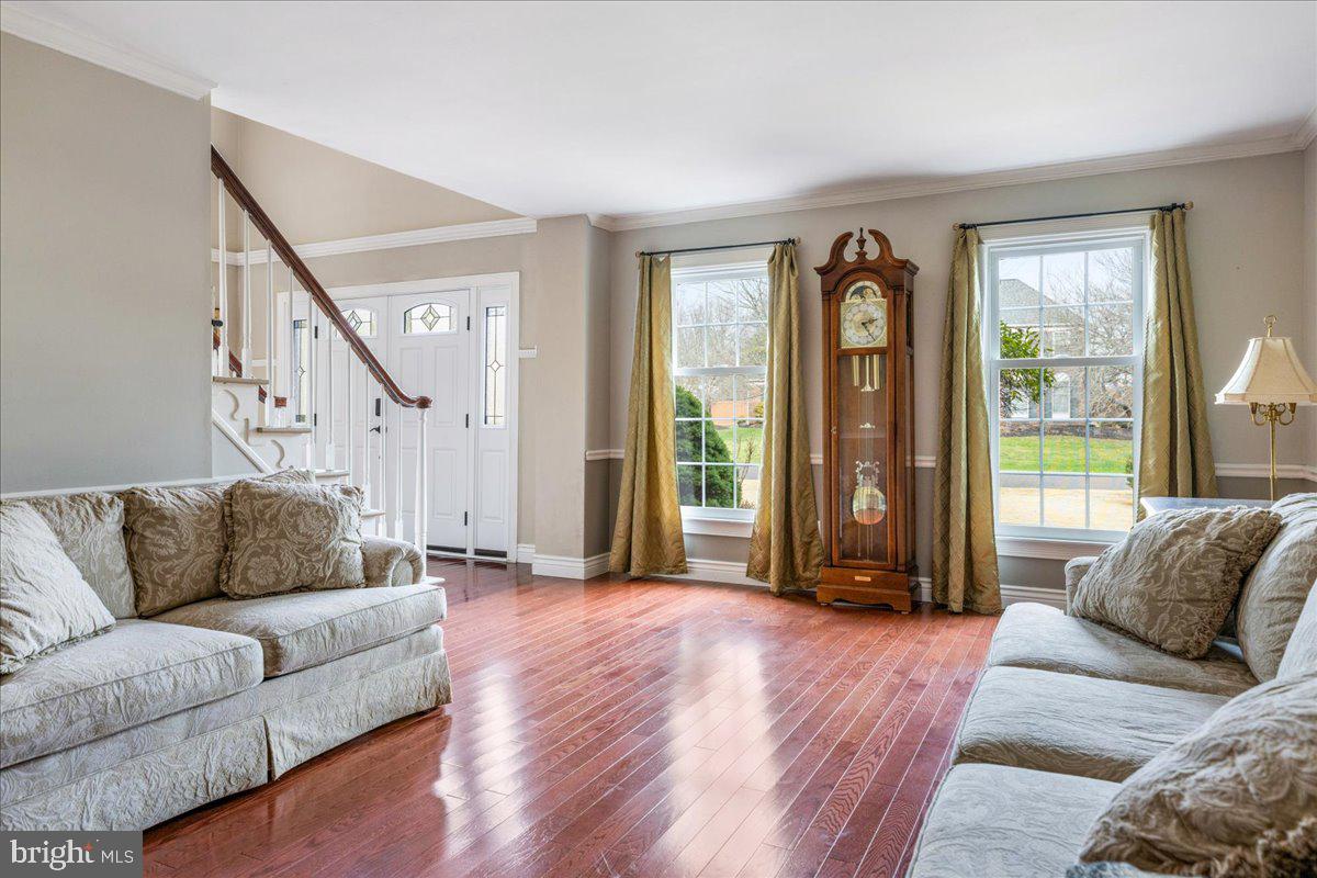 HAMPTON CHASE - Residential