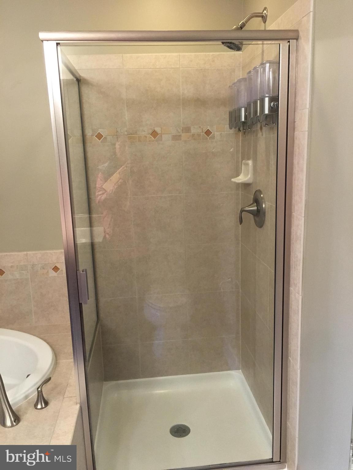 HUNTINGTON MEWS - Residential Lease