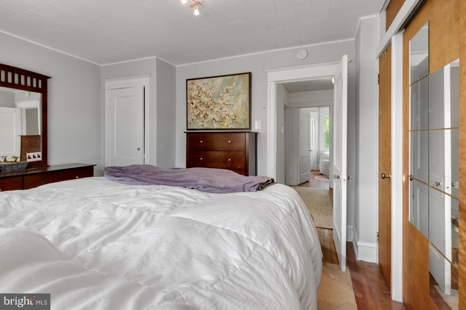 ROXBOROUGH - Residential Lease