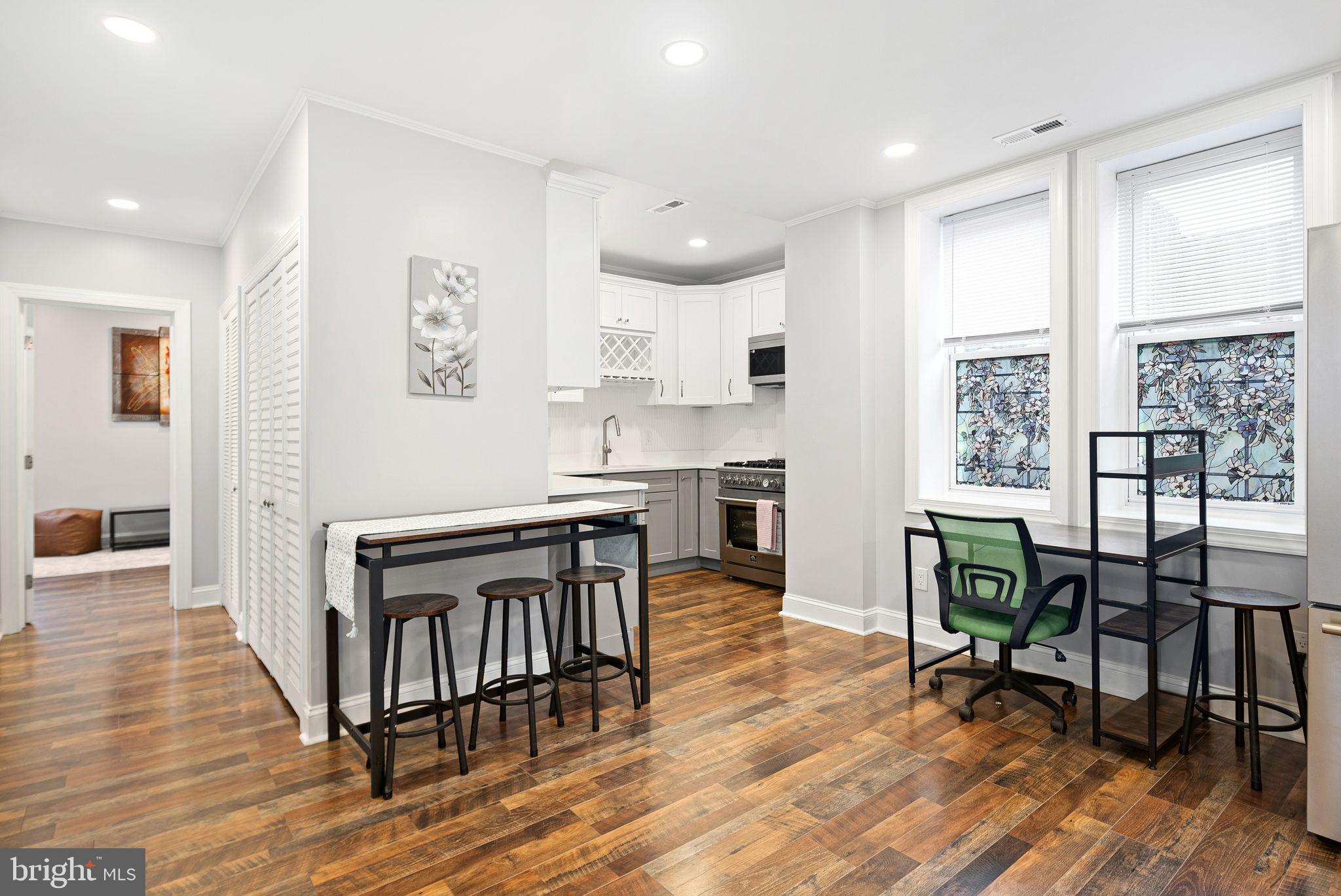 628 S CLIFTON