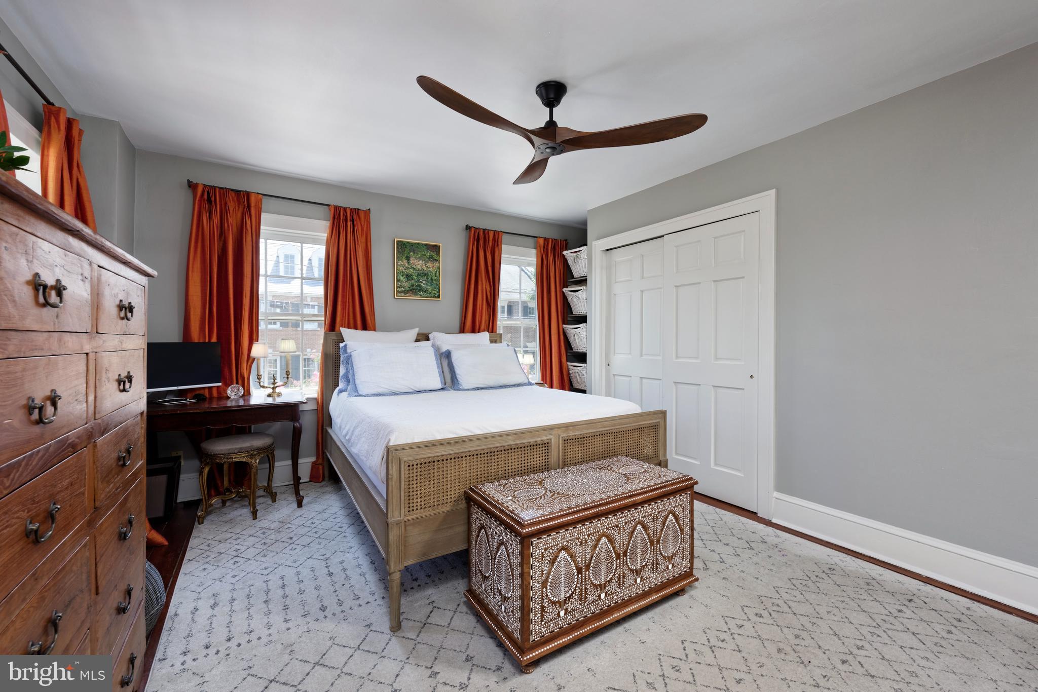 OLD TOWN ALEXANDRIA - Residential