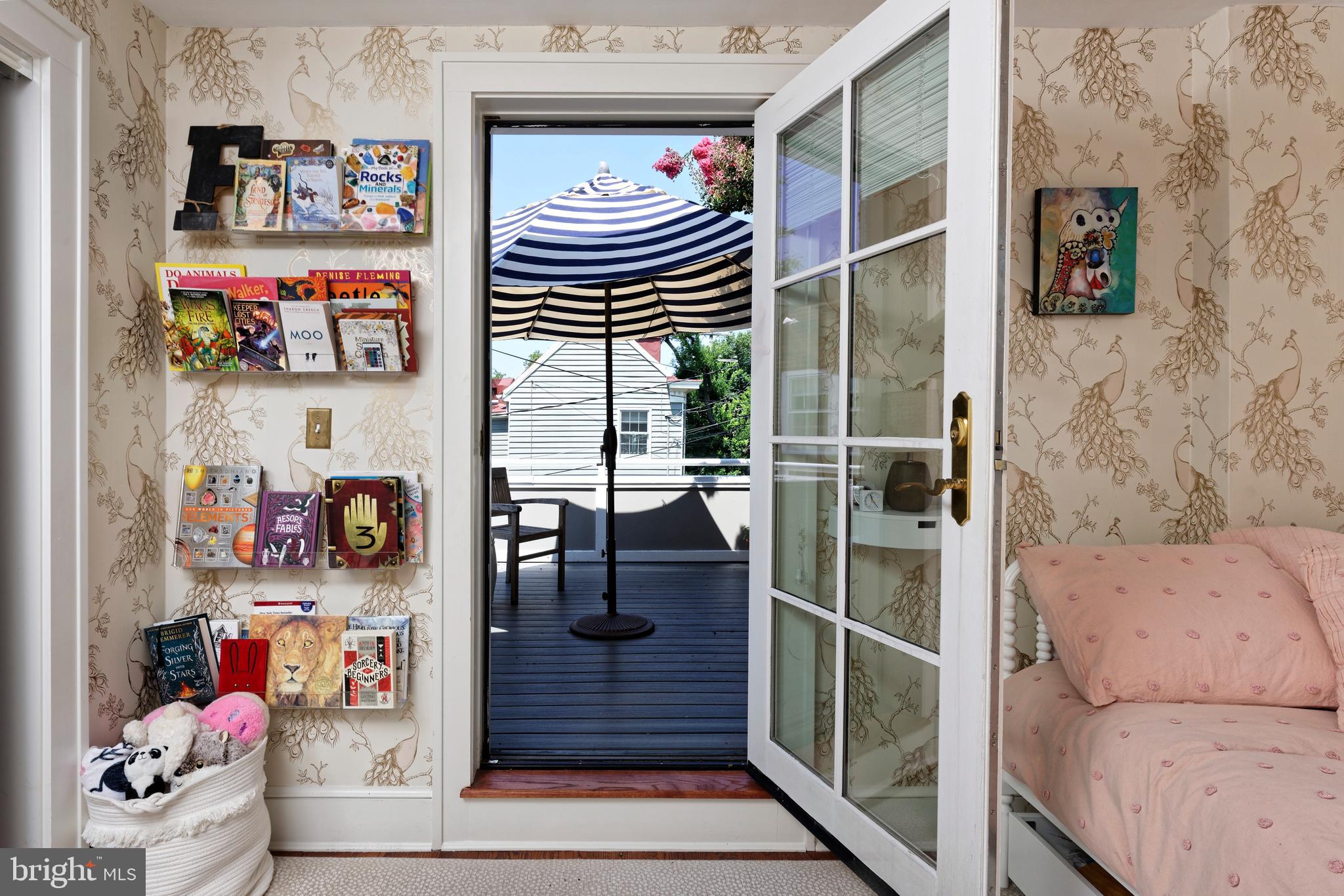 OLD TOWN ALEXANDRIA - Residential