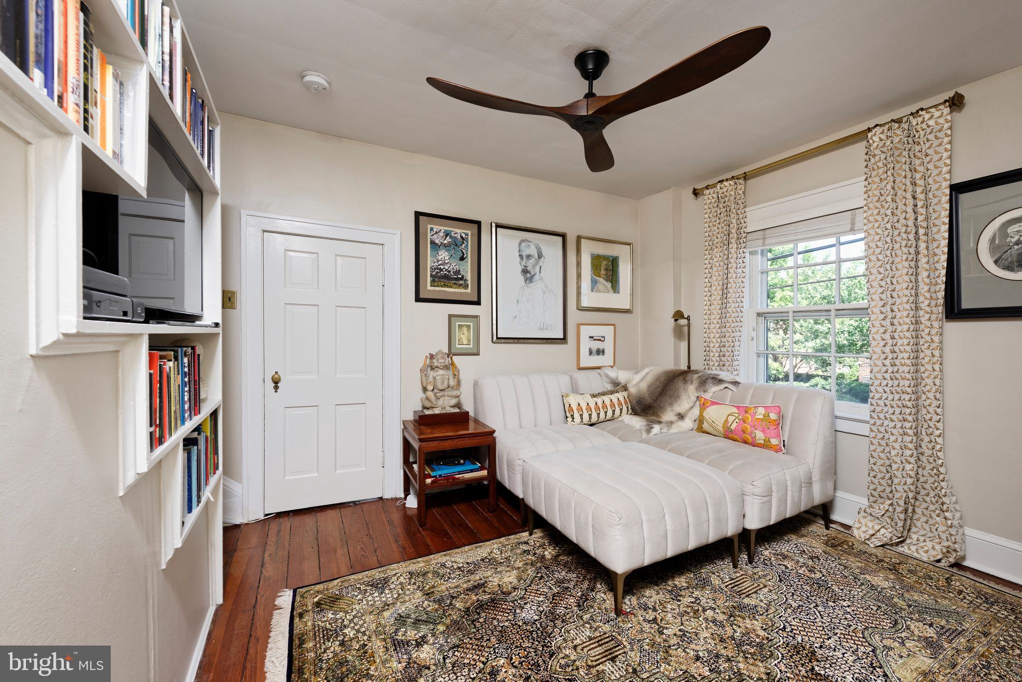 OLD TOWN ALEXANDRIA - Residential