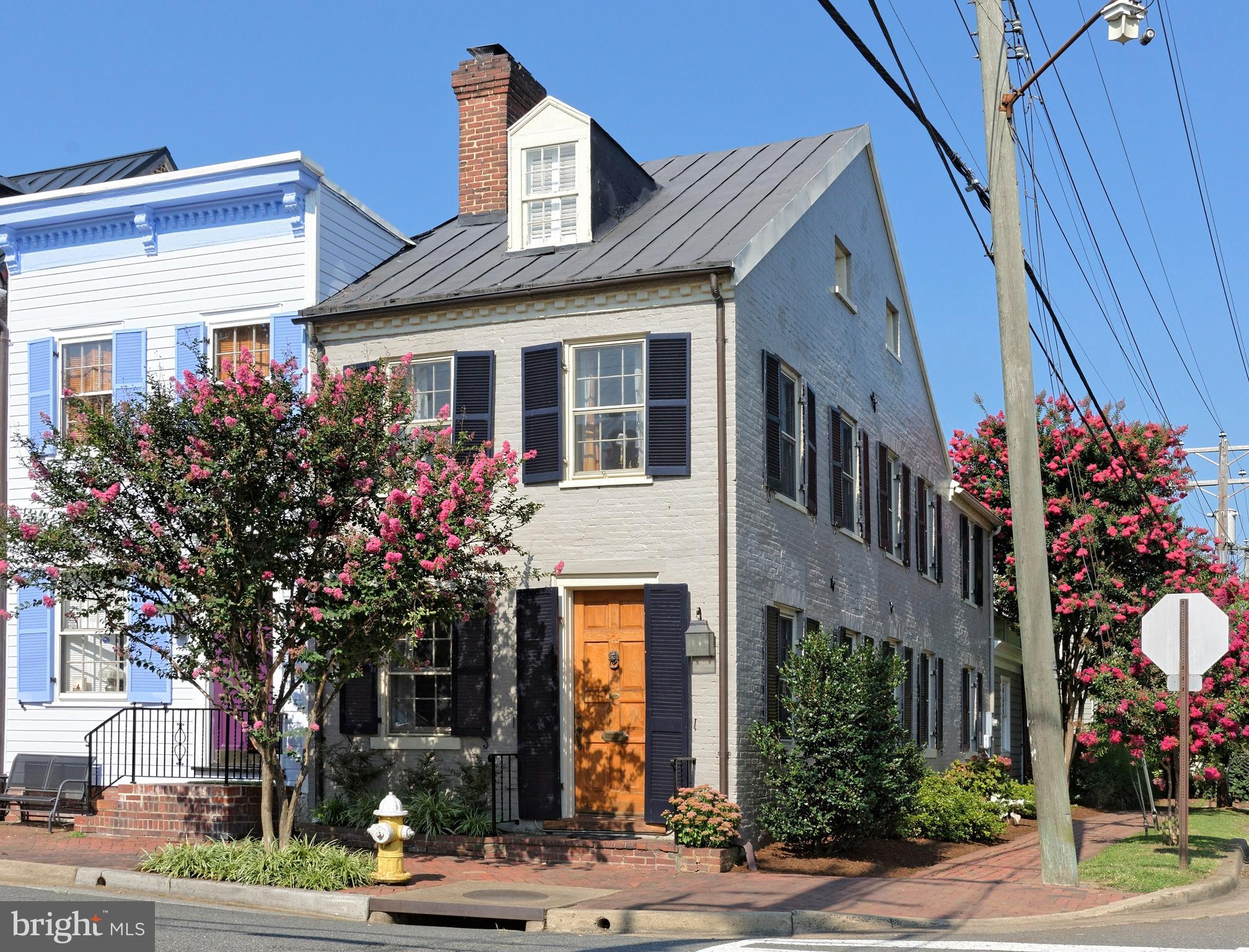 OLD TOWN ALEXANDRIA - Residential