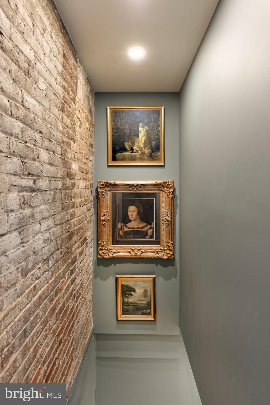 OLD TOWN ALEXANDRIA - Residential