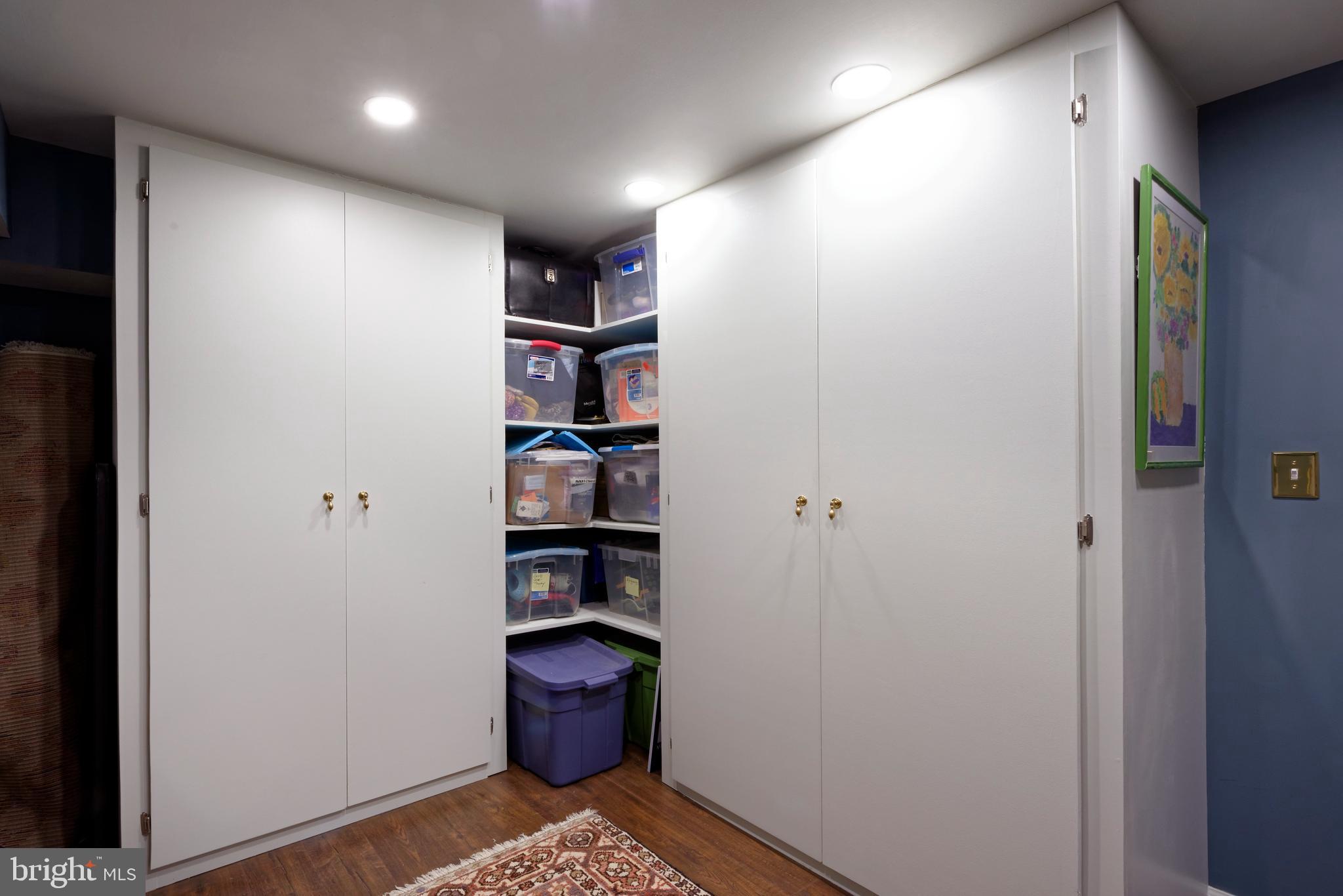 OLD TOWN ALEXANDRIA - Residential