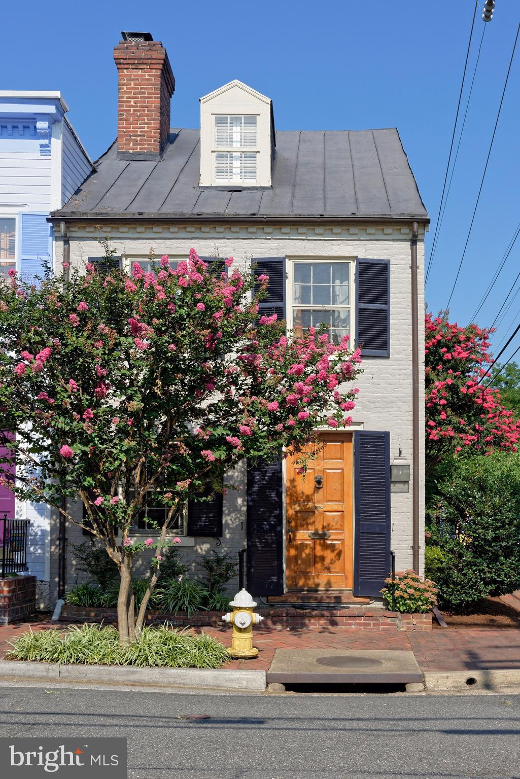 OLD TOWN ALEXANDRIA - Residential