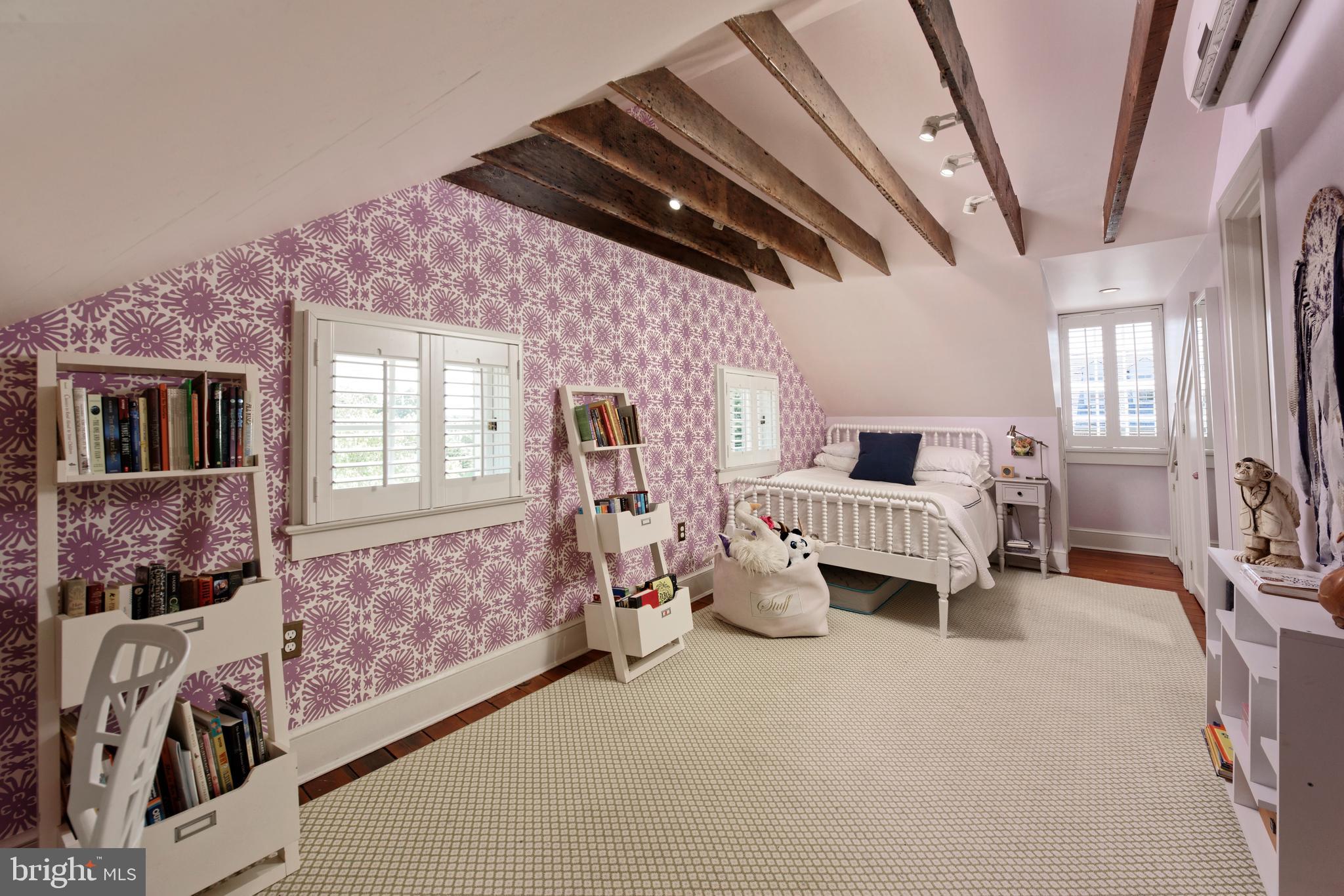 OLD TOWN ALEXANDRIA - Residential