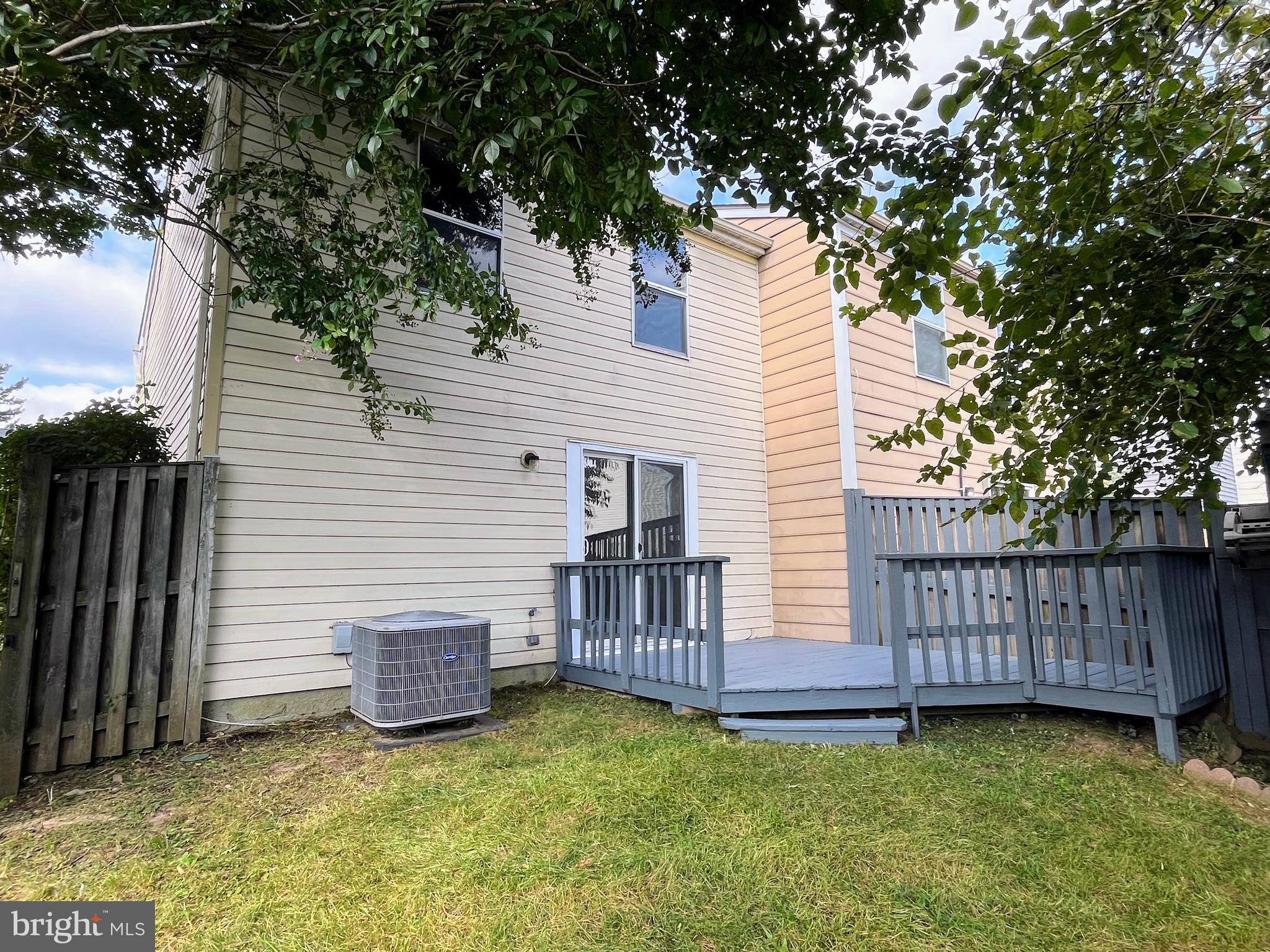 GRAYS LUCK CONDO - Residential