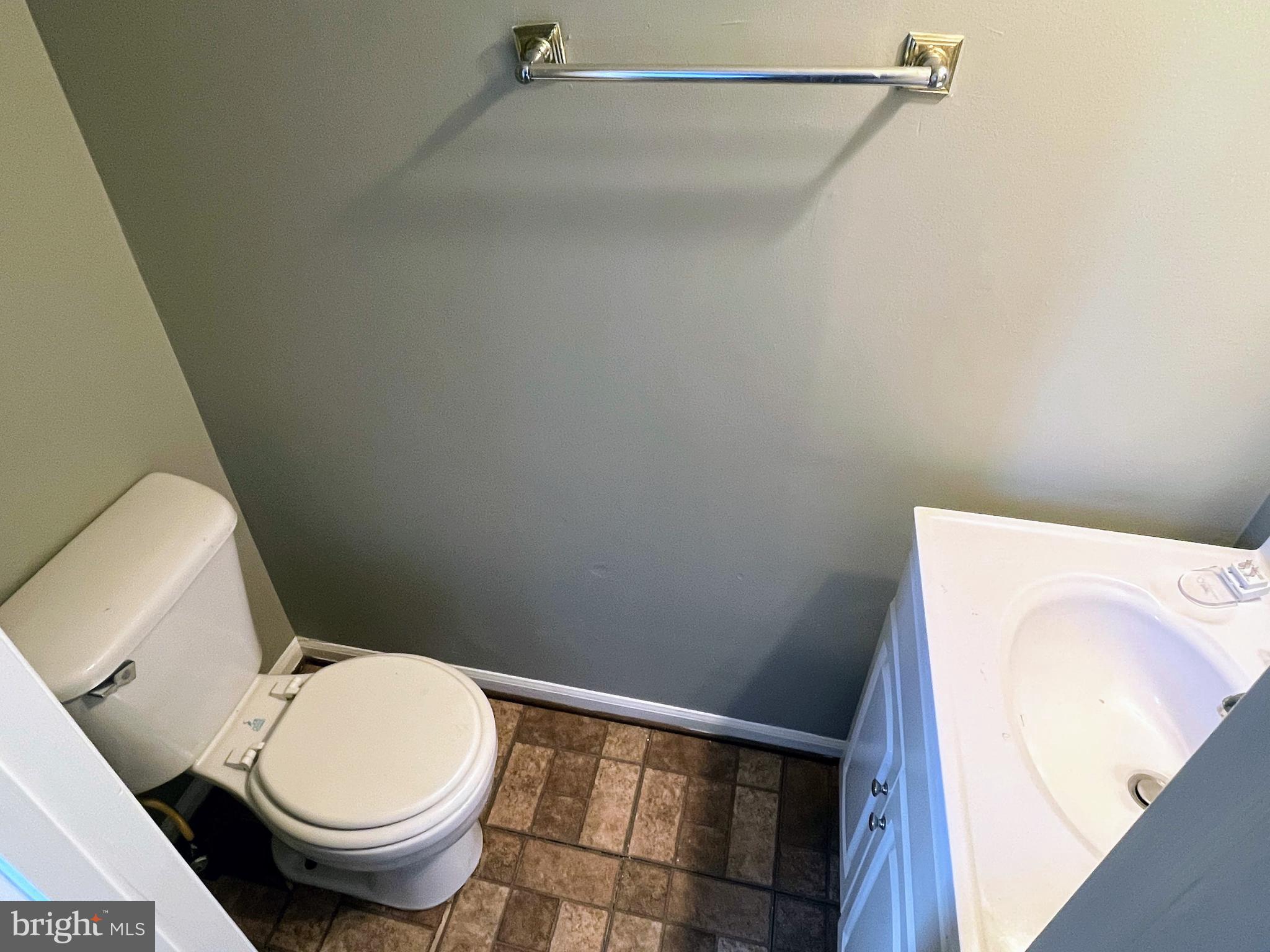 GRAYS LUCK CONDO - Residential