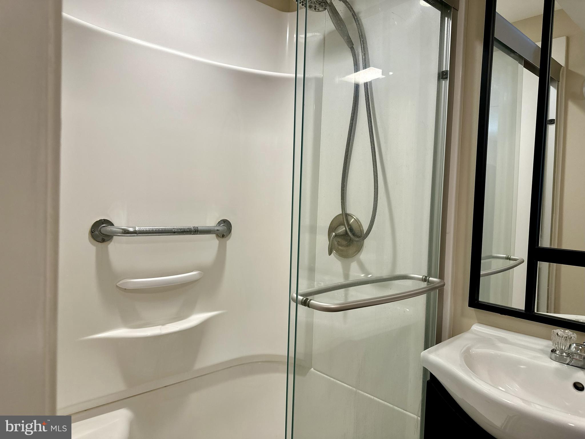 FOUNTAIN HEAD - Residential