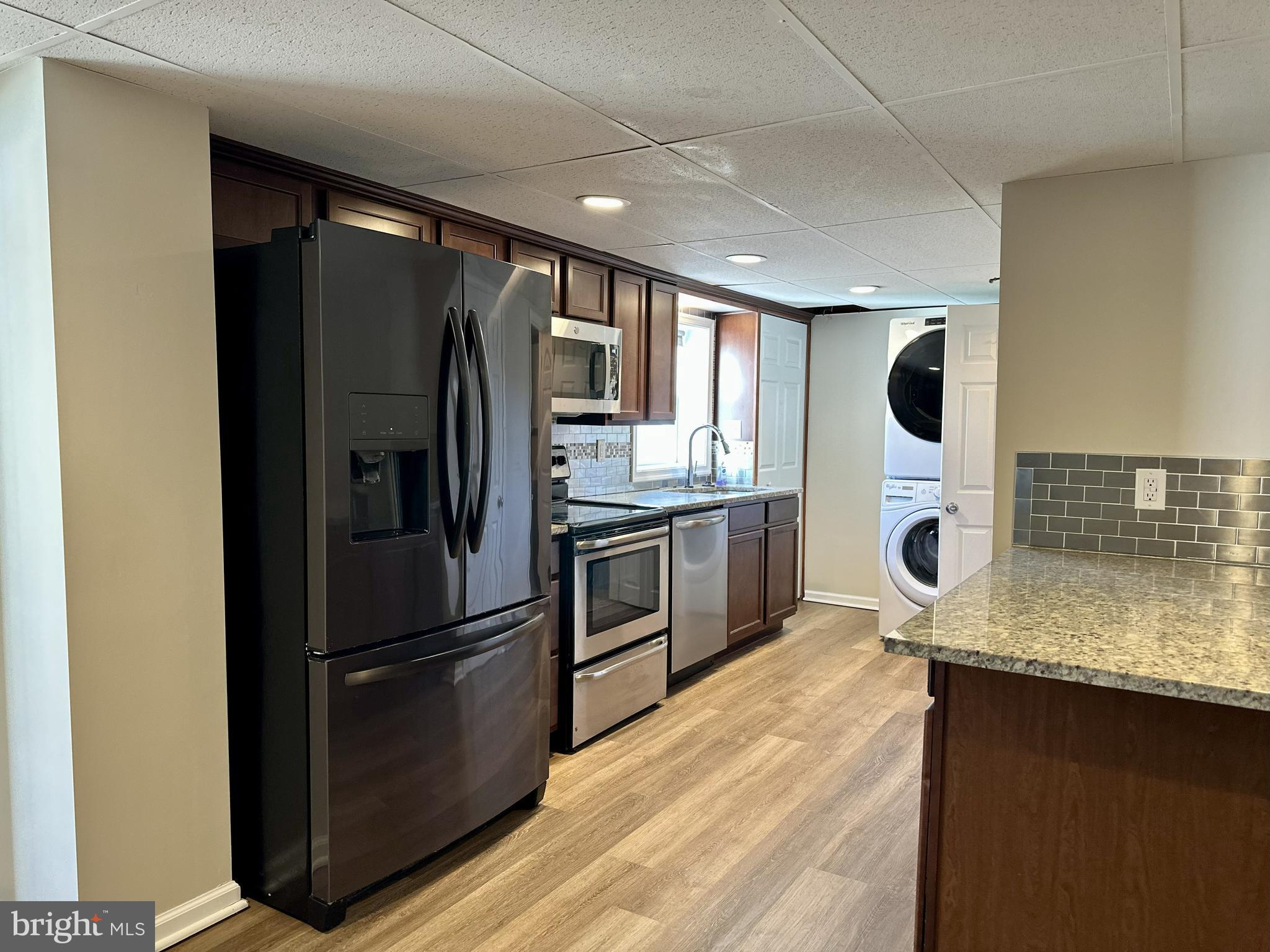 FOUNTAIN HEAD - Residential