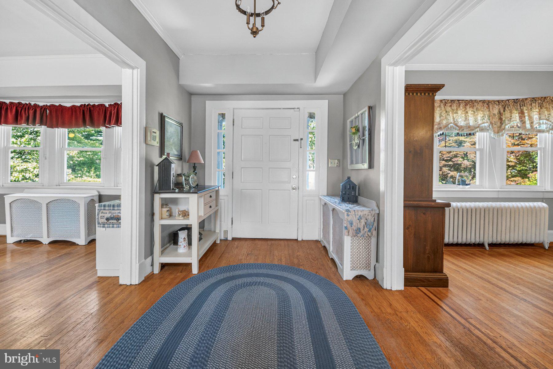 121 FOREST AVENUE