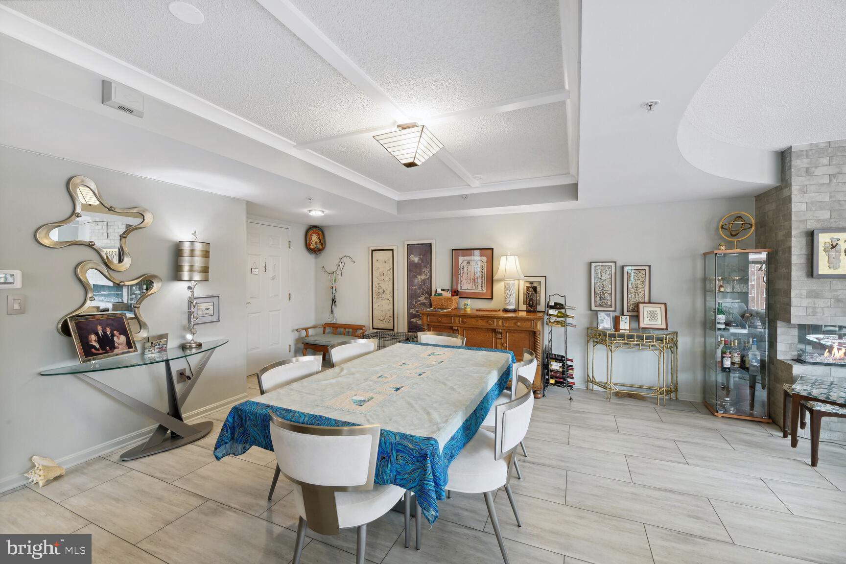 LEXINGTON SQUARE - Residential Lease