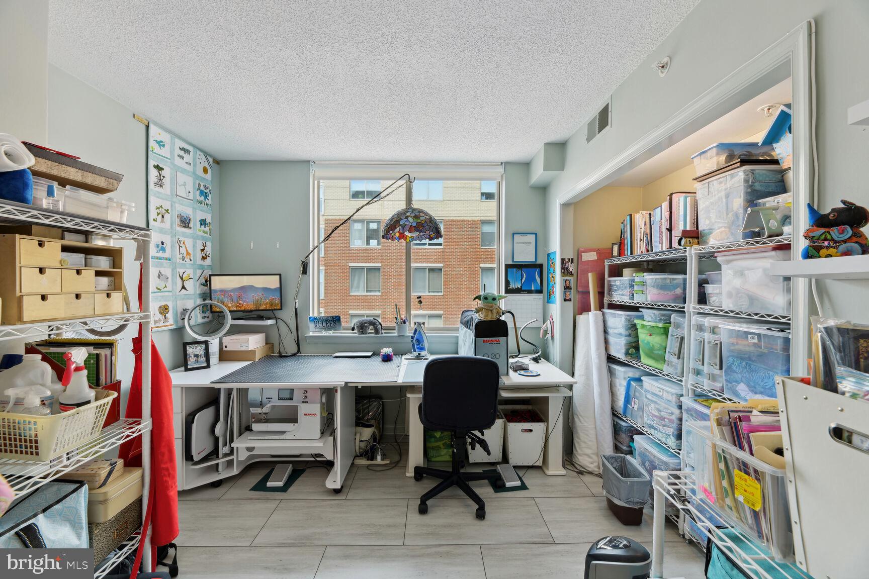 LEXINGTON SQUARE - Residential Lease