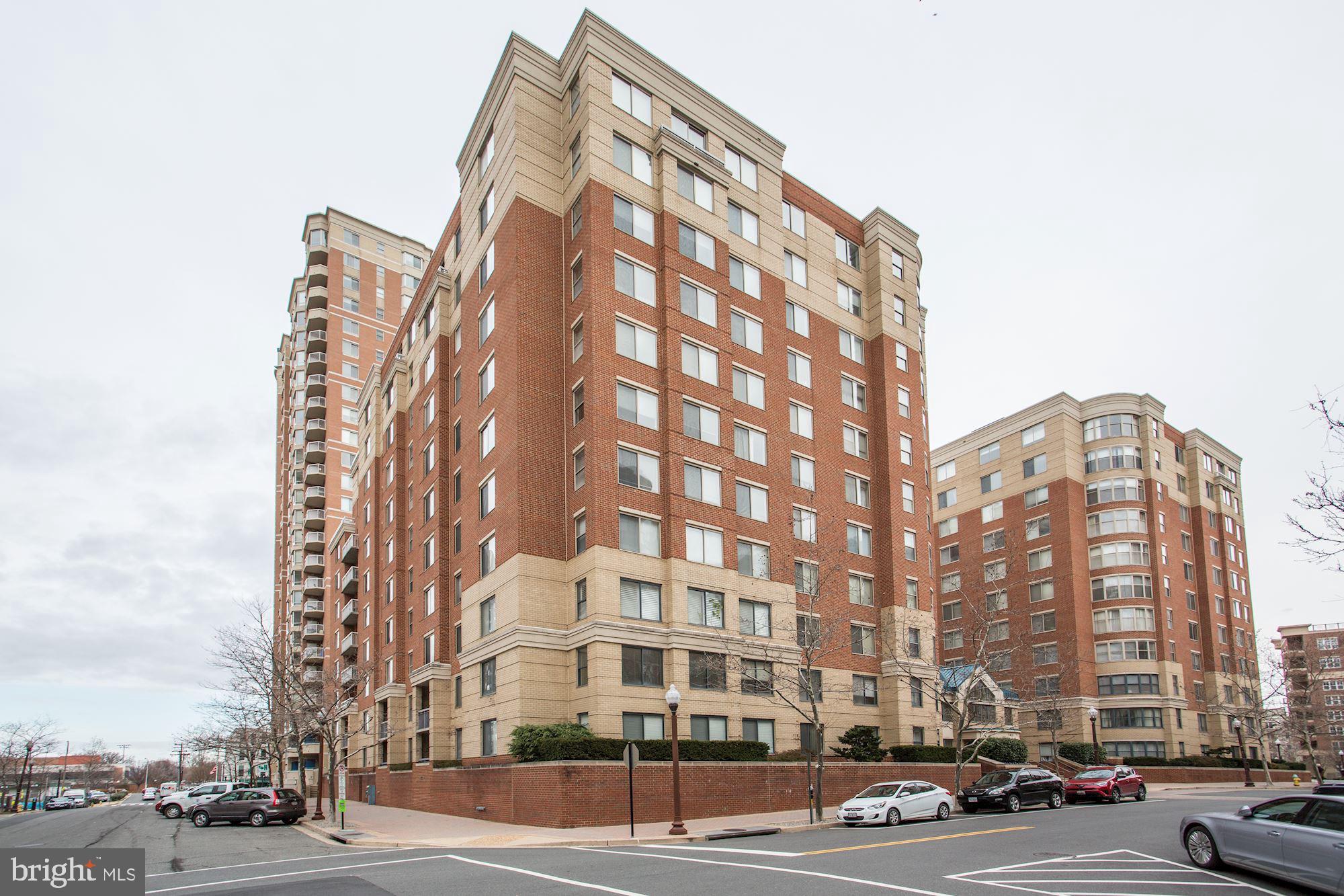 LEXINGTON SQUARE - Residential Lease