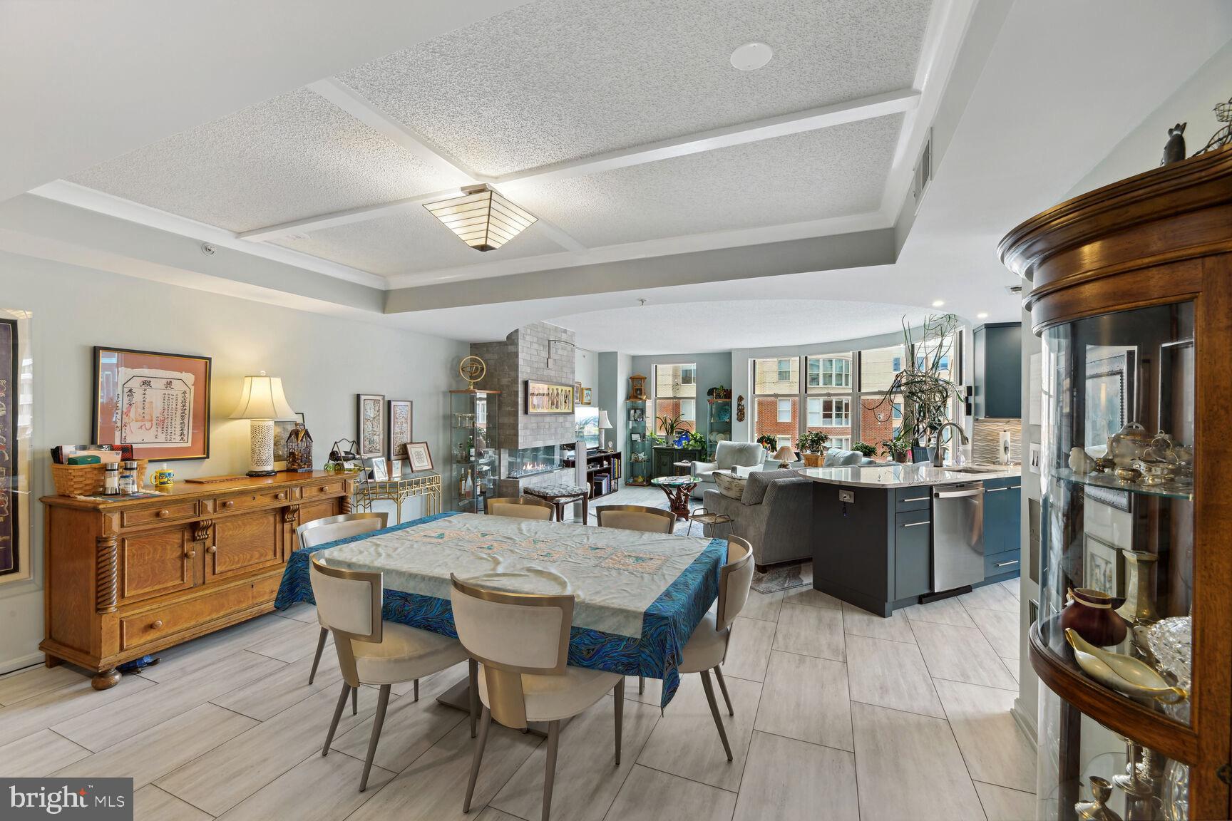 LEXINGTON SQUARE - Residential Lease