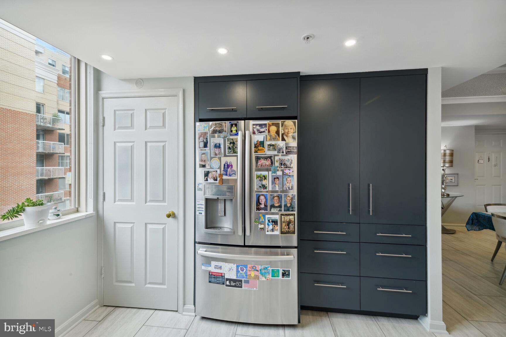 LEXINGTON SQUARE - Residential Lease