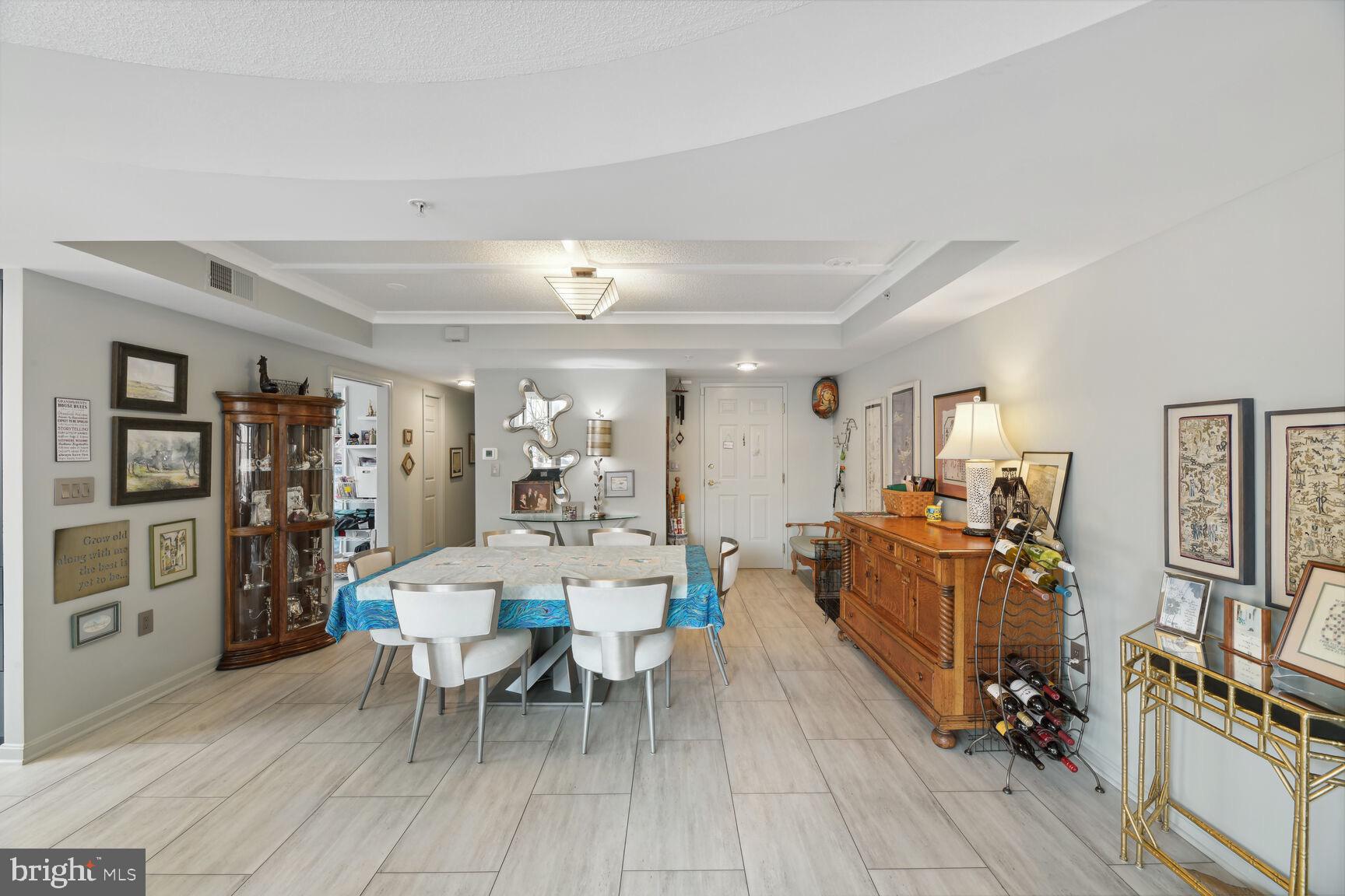 LEXINGTON SQUARE - Residential Lease