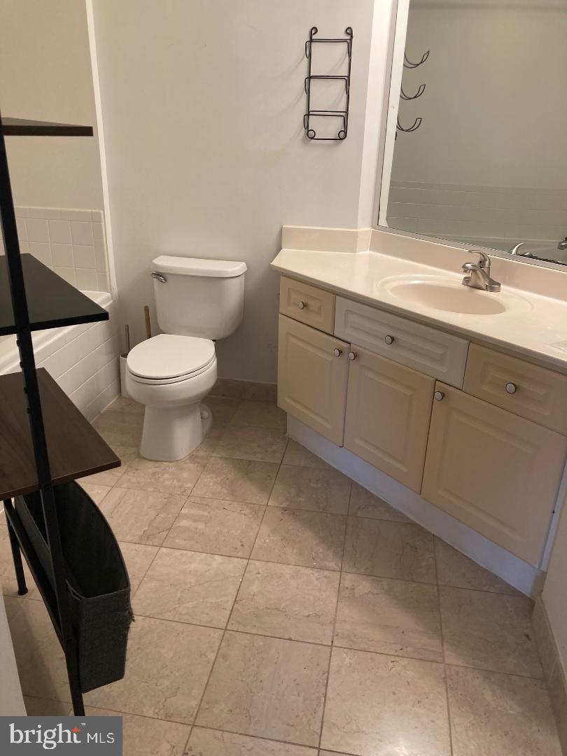 FOUNDERS WALK - Residential Lease