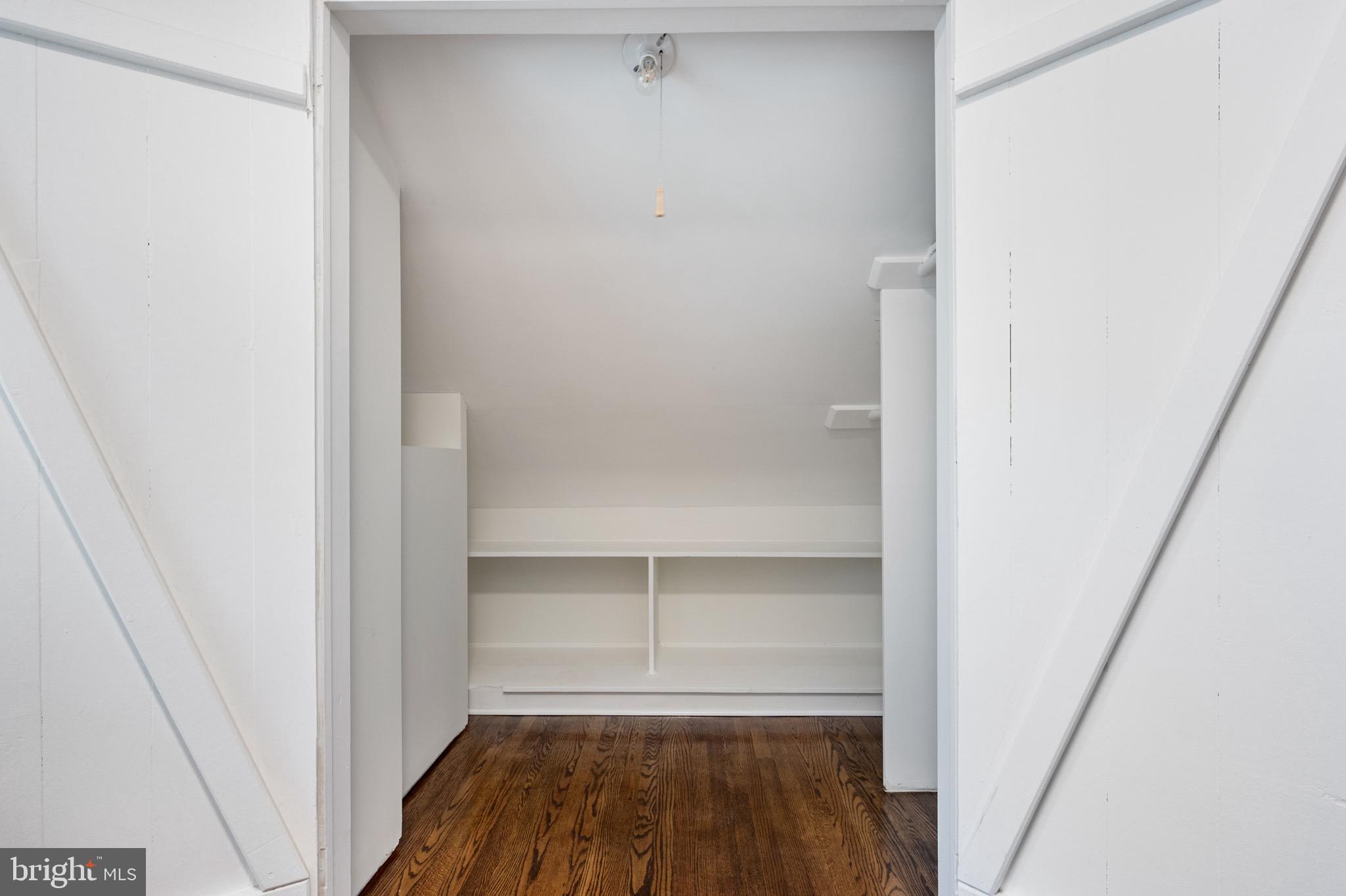 WILTON WOODS - Residential