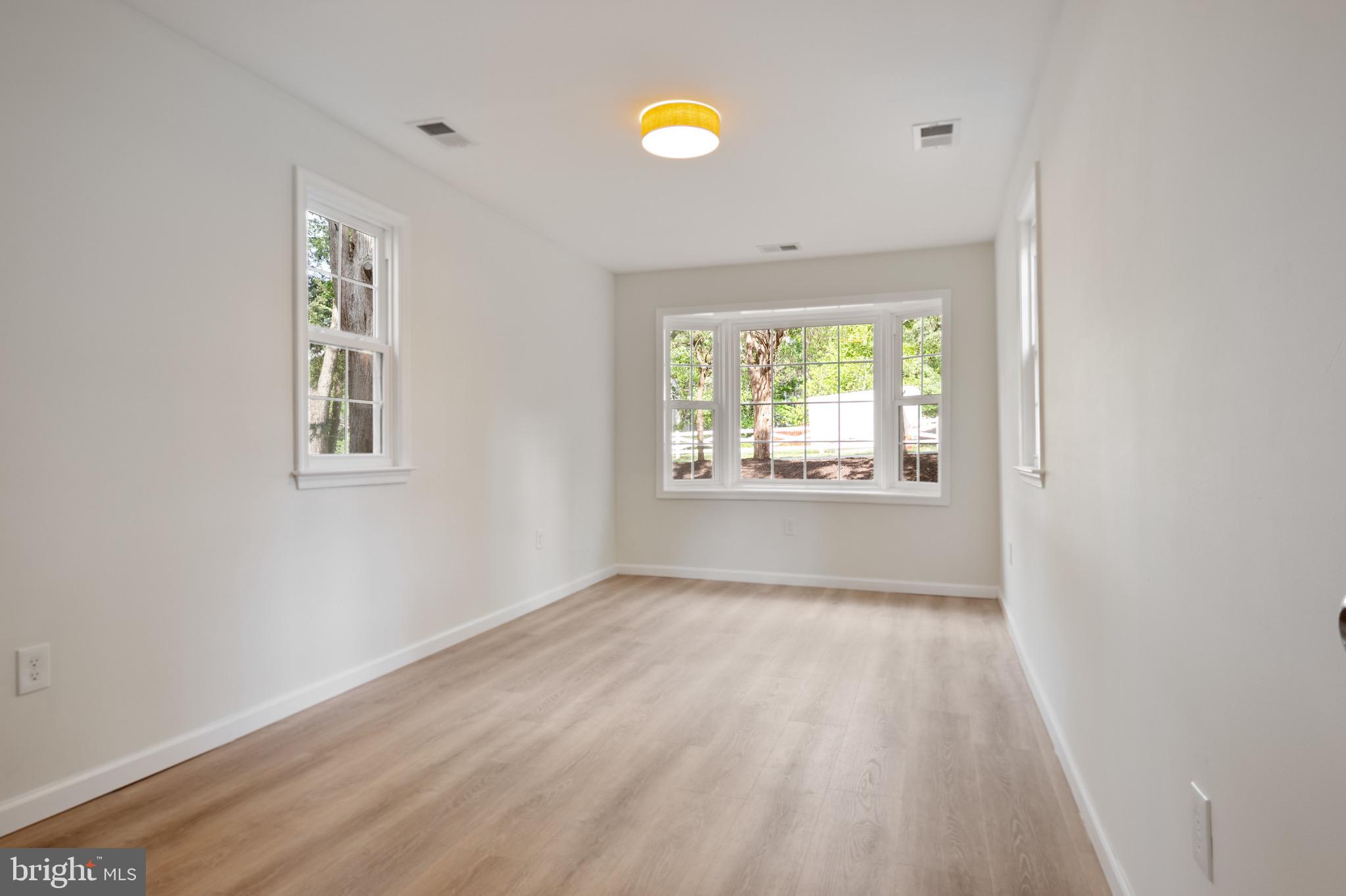 WILTON WOODS - Residential