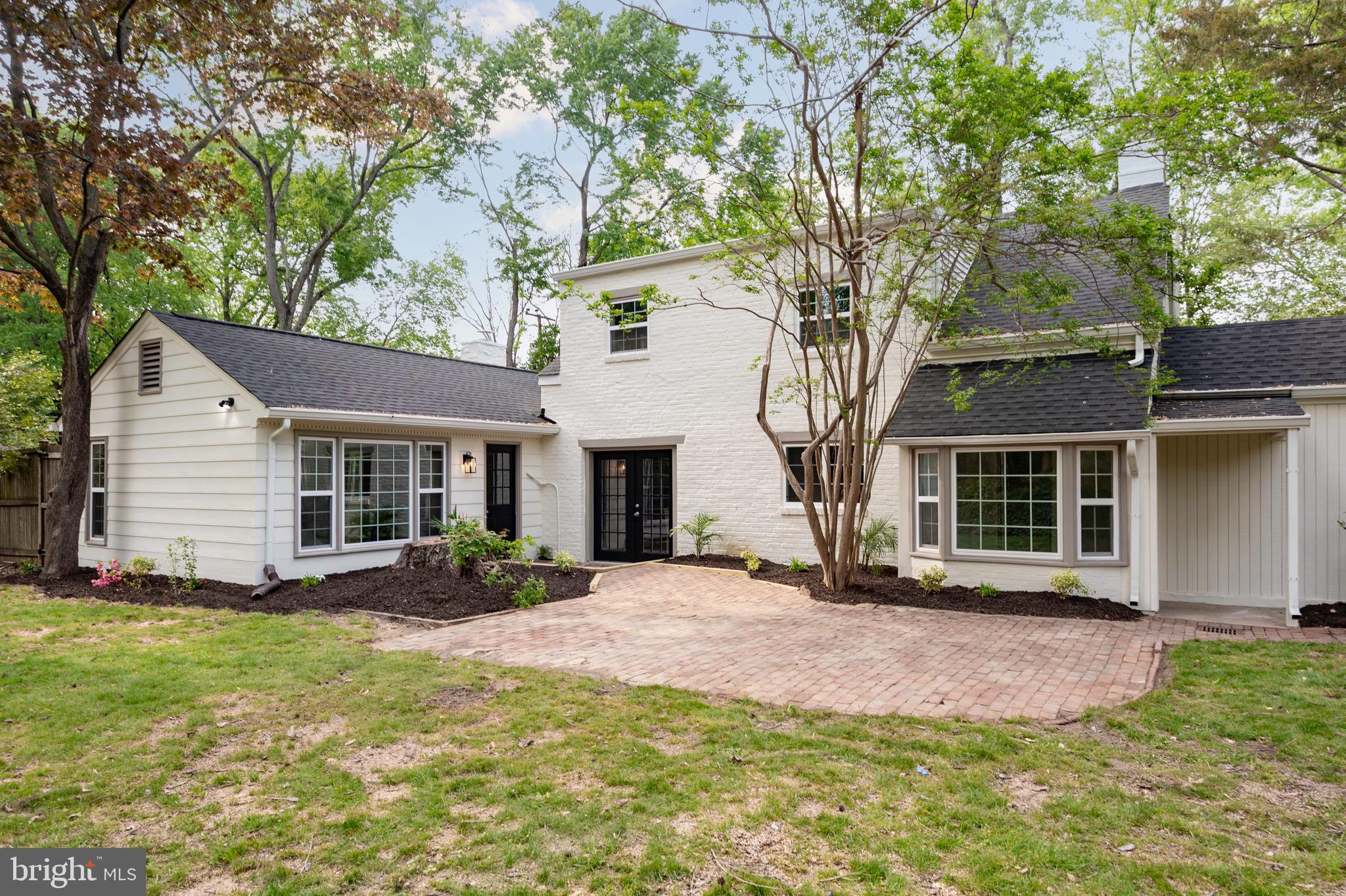 WILTON WOODS - Residential