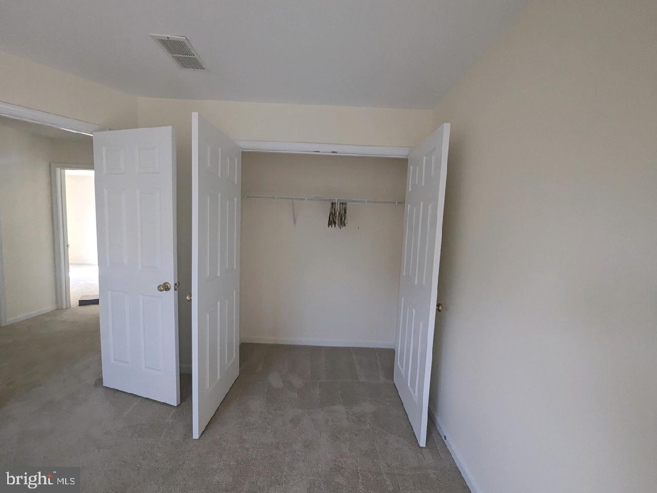 LOWES ISLAND - Residential