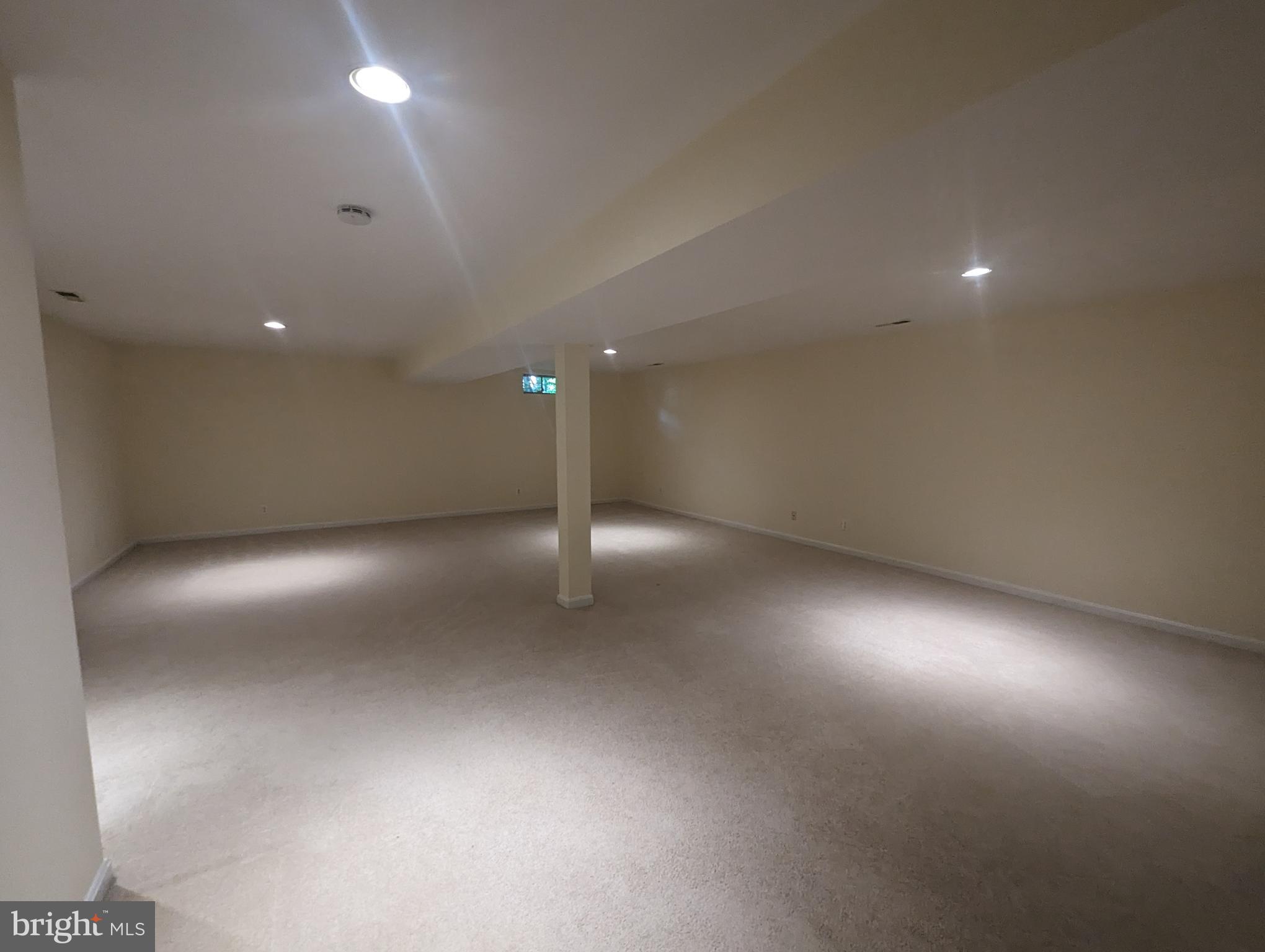 LOWES ISLAND - Residential