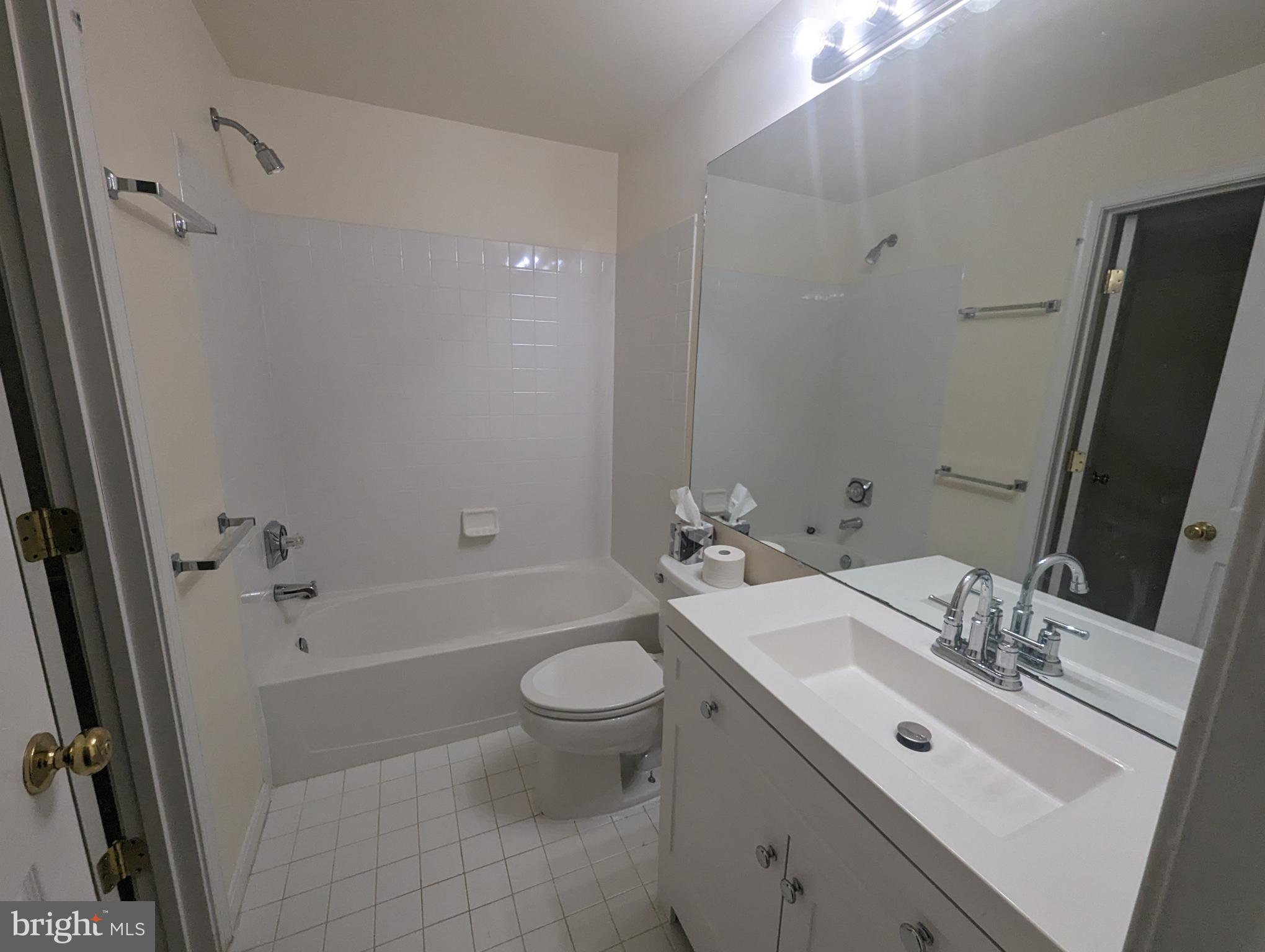 LOWES ISLAND - Residential