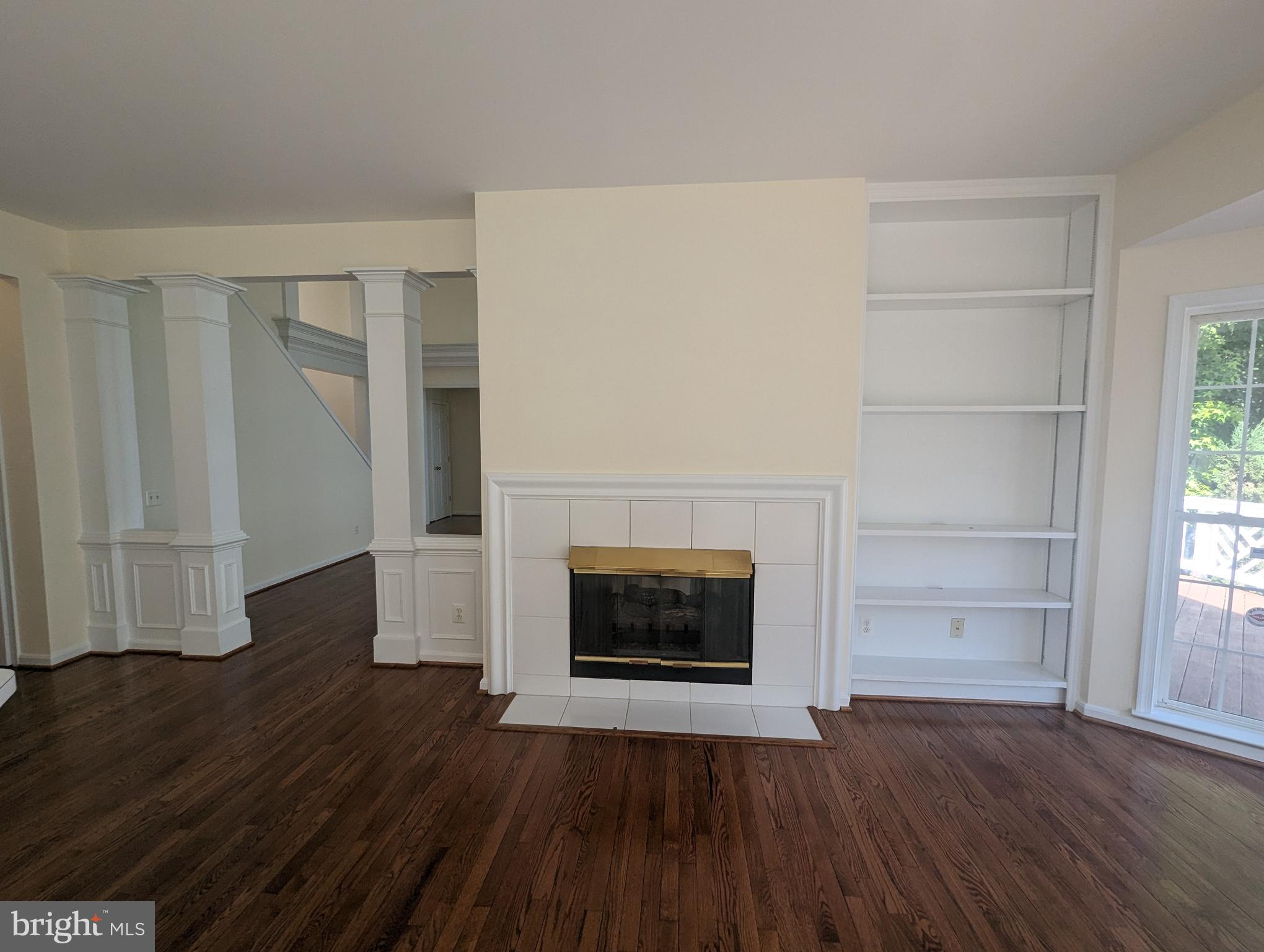 LOWES ISLAND - Residential