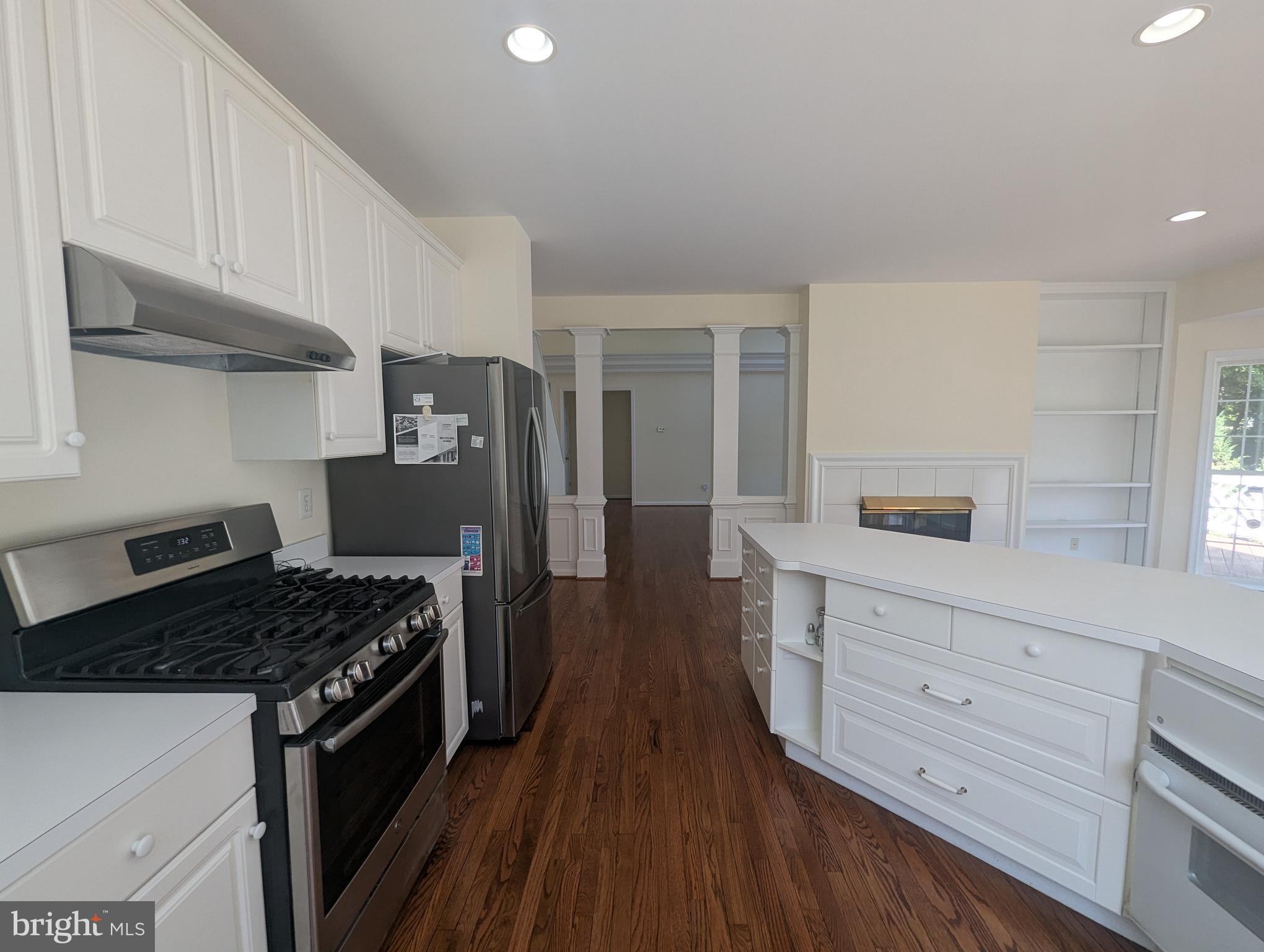 LOWES ISLAND - Residential