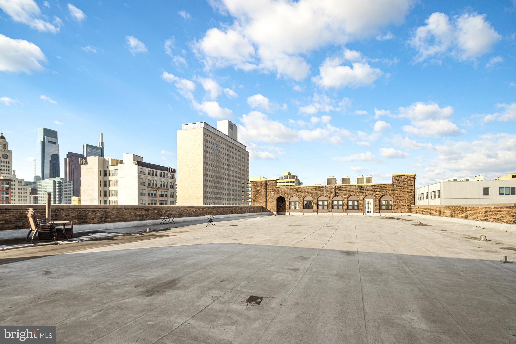 CENTER CITY - Residential Lease