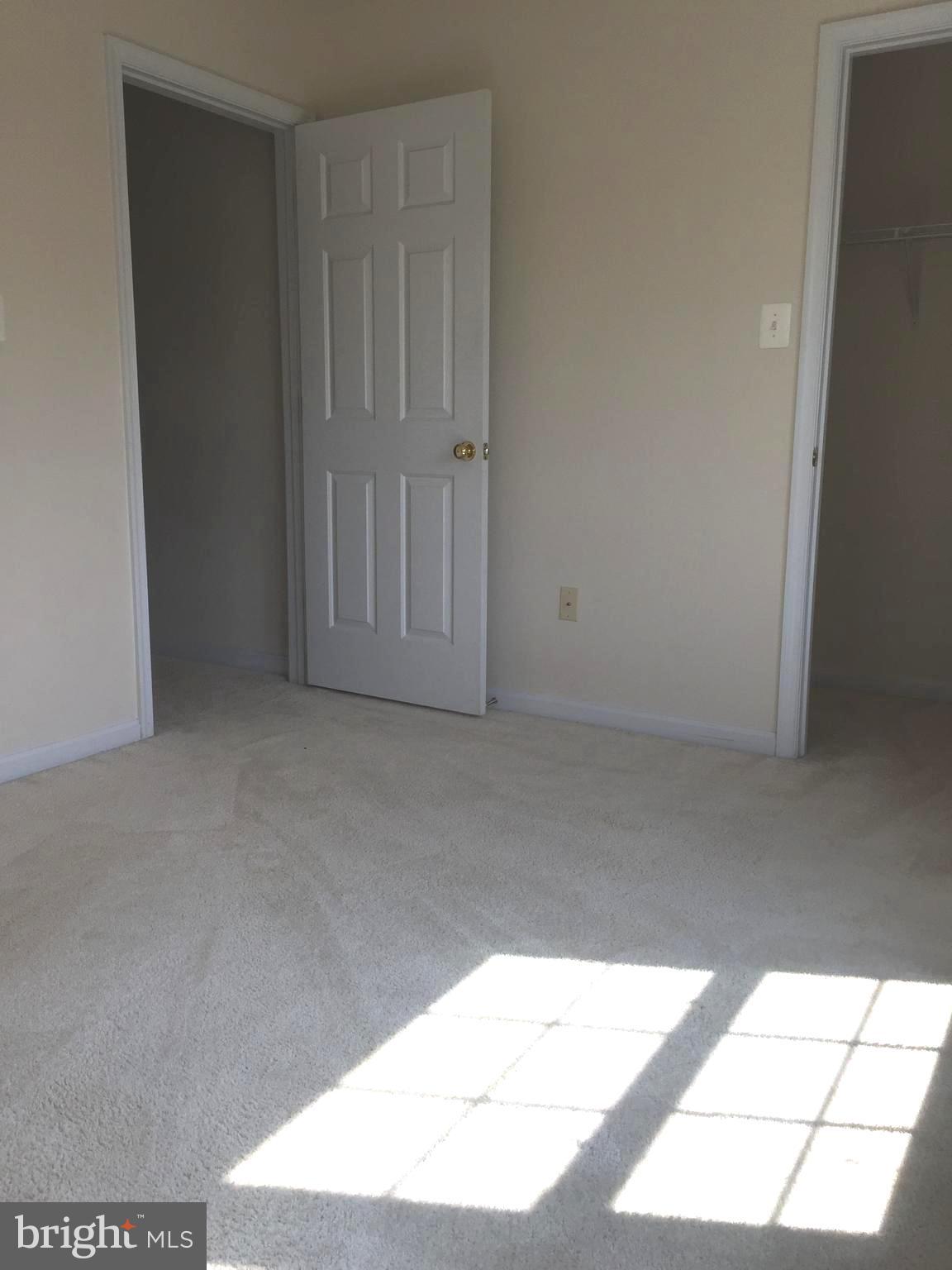 SEVEN OAKS - Residential Lease