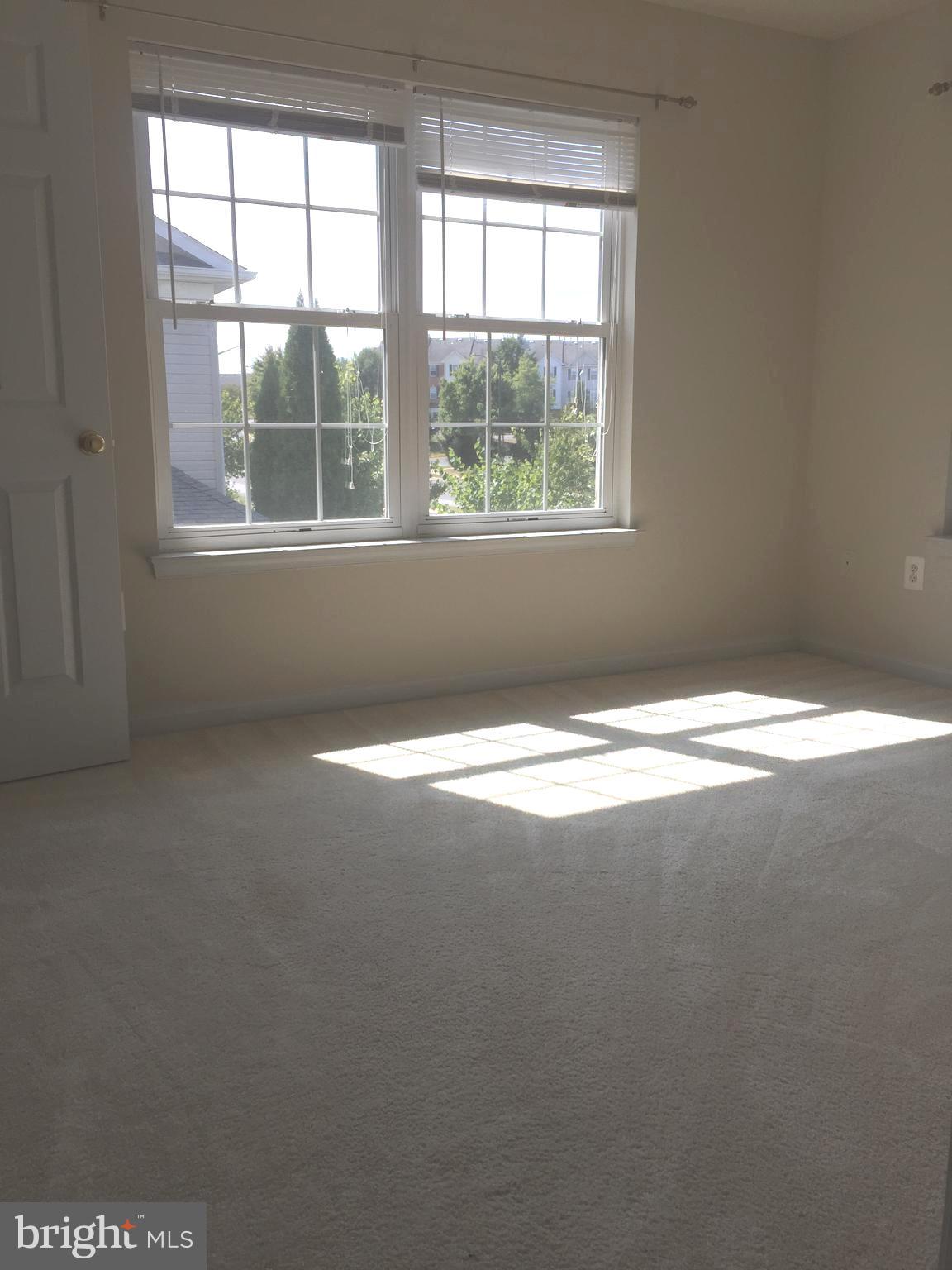 SEVEN OAKS - Residential Lease