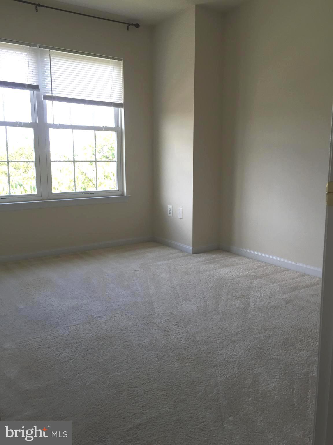 SEVEN OAKS - Residential Lease