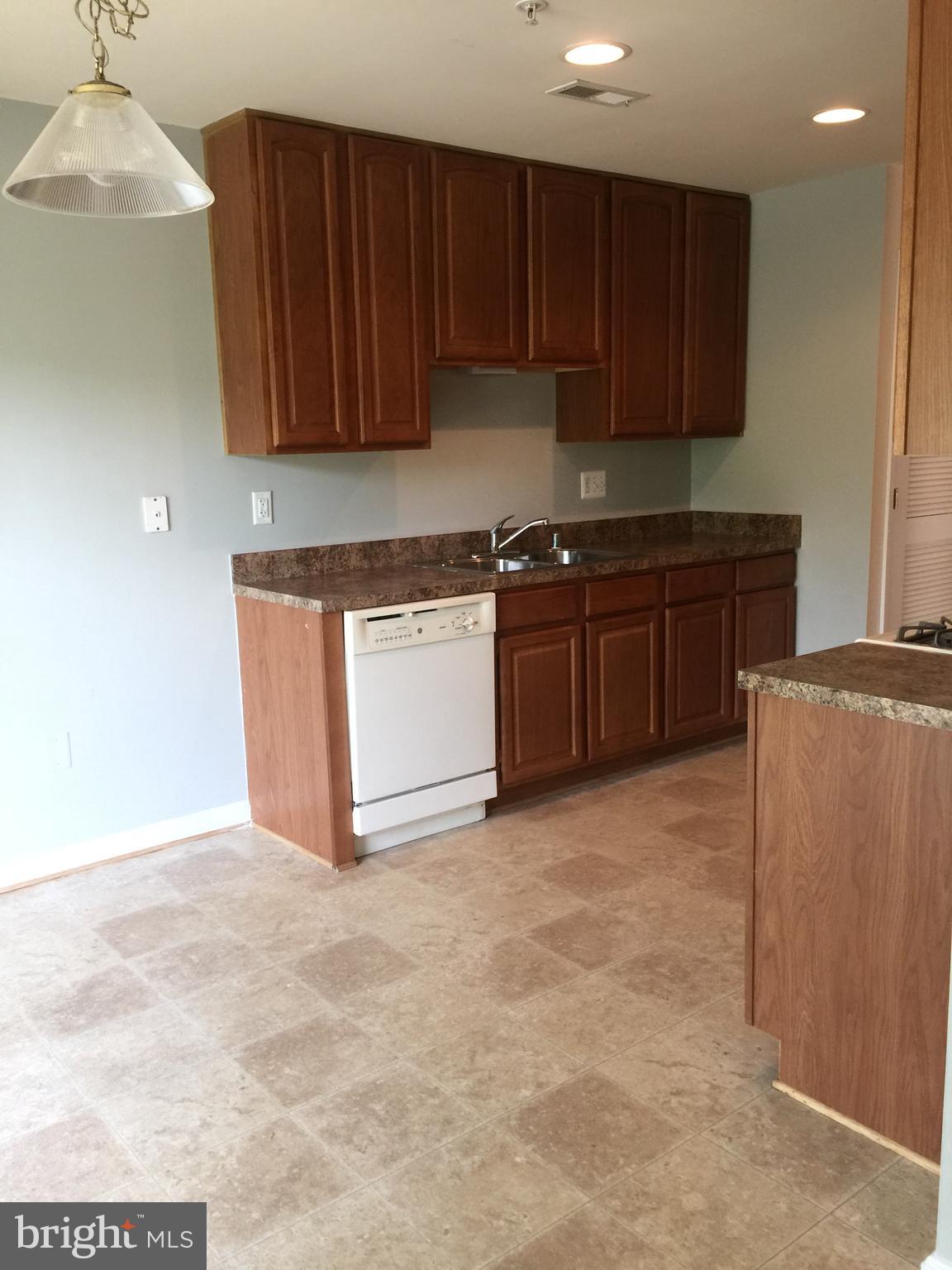 SEVEN OAKS - Residential Lease