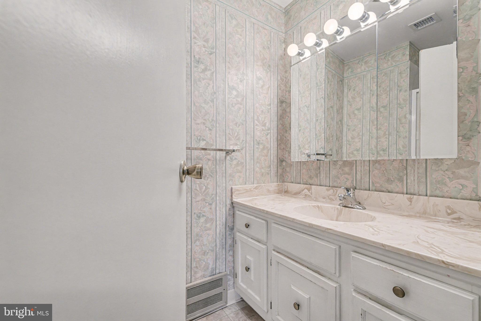 SALEM PARK - Residential