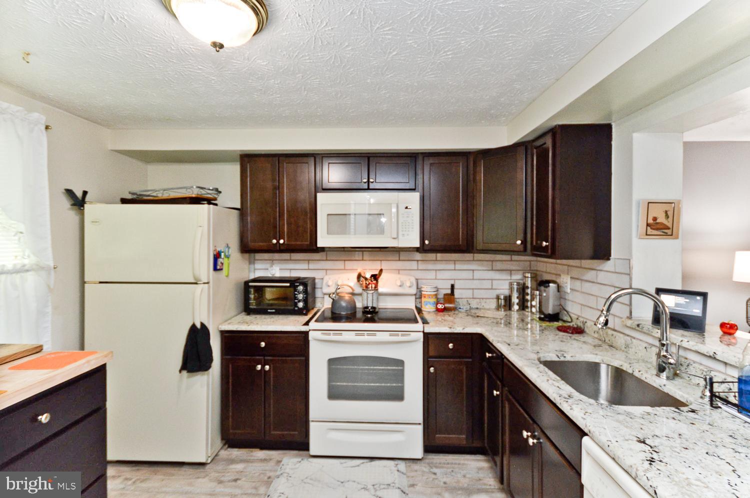 RIDGEVIEW ESTATES - Residential