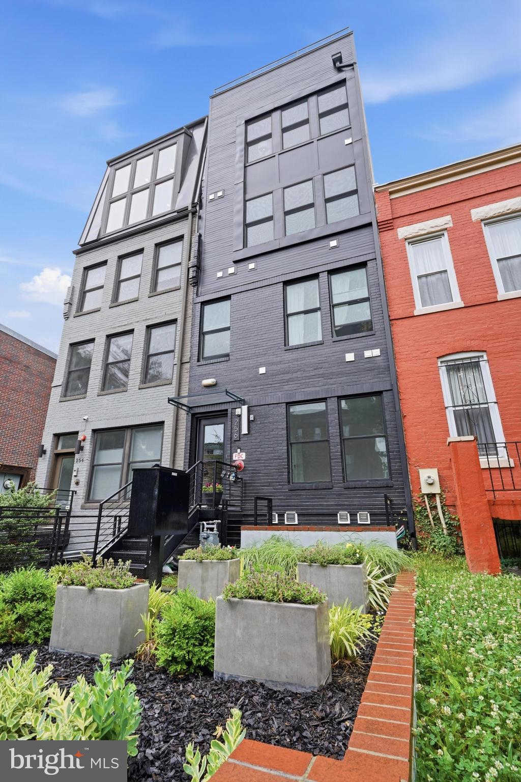 256 15TH STREET SE 7