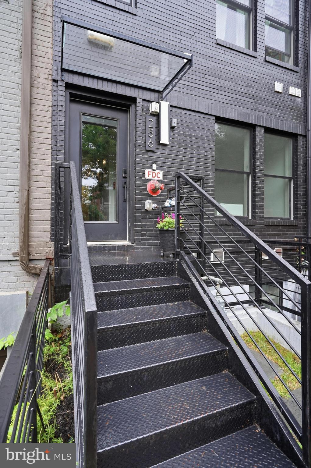 256 15TH STREET SE 7