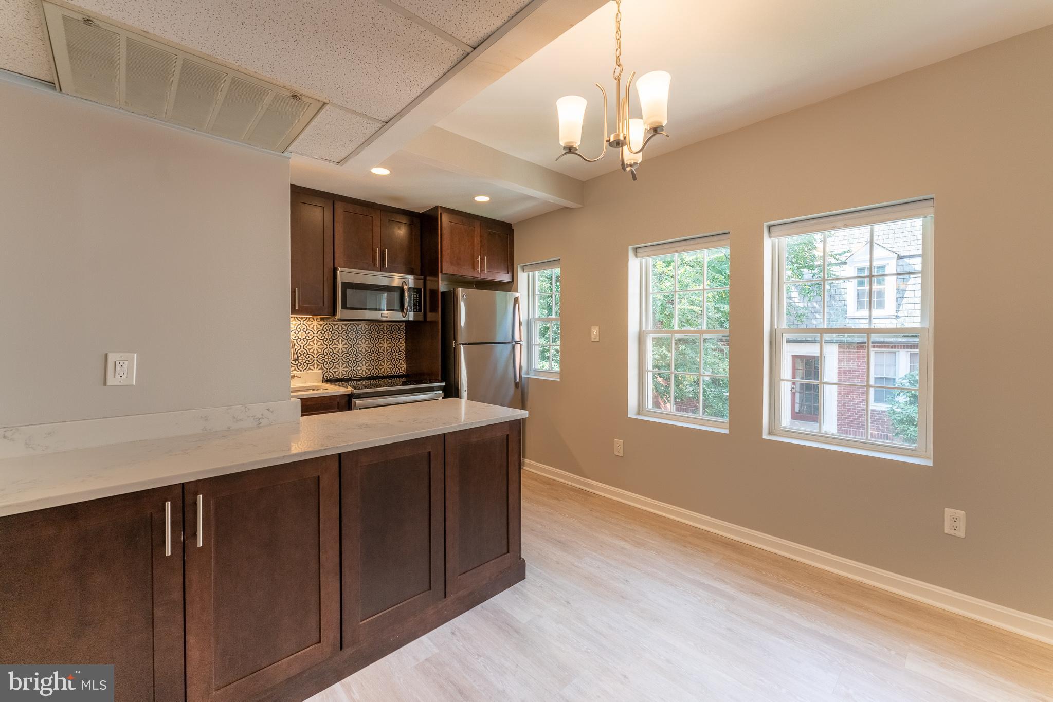 1756 N RHODES STREET 6-333