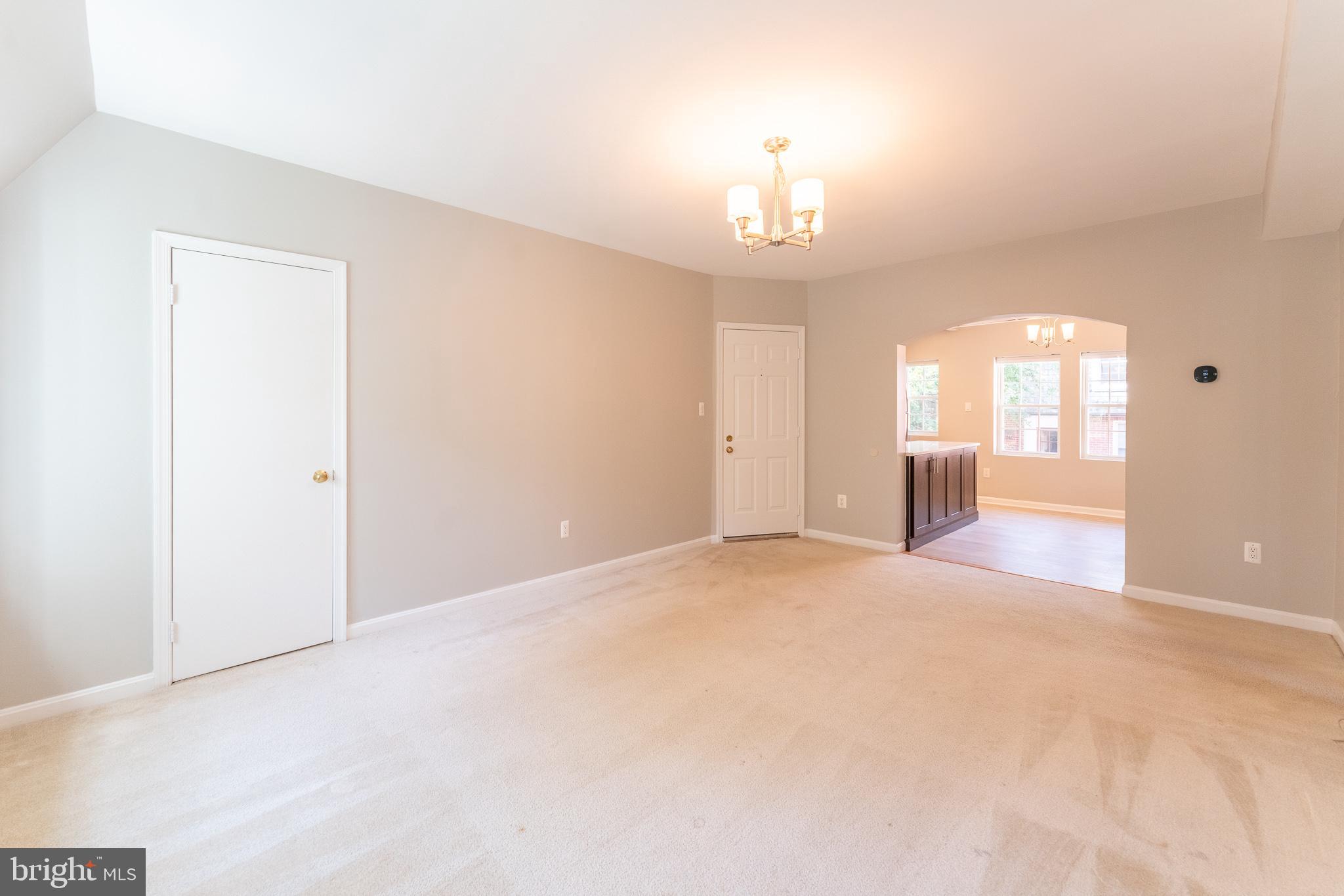 1756 N RHODES STREET 6-333