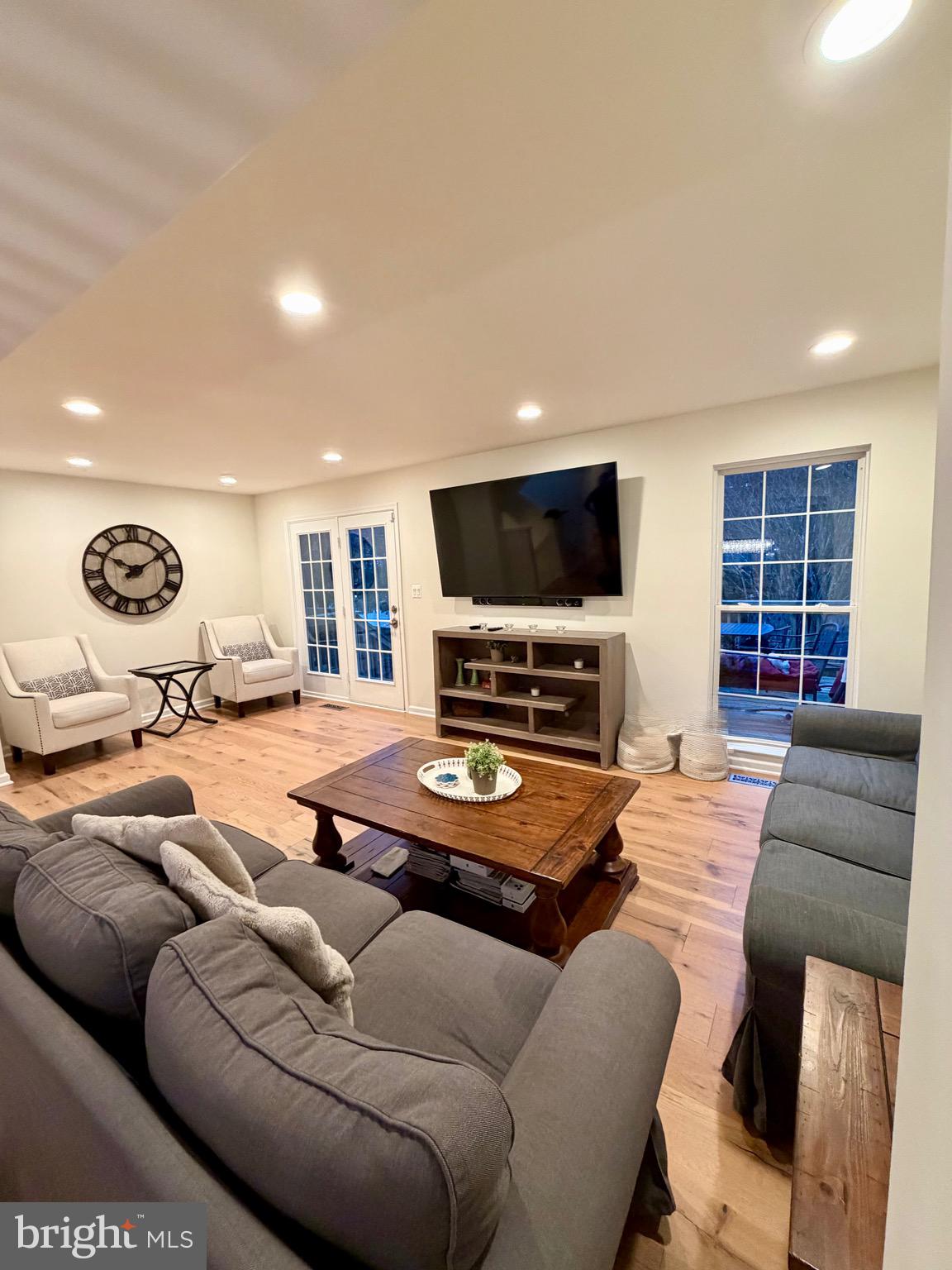 WELLINGTON - Residential