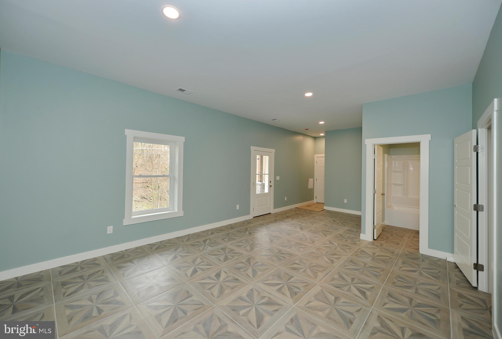 SHENANDOAH RETREAT - Residential